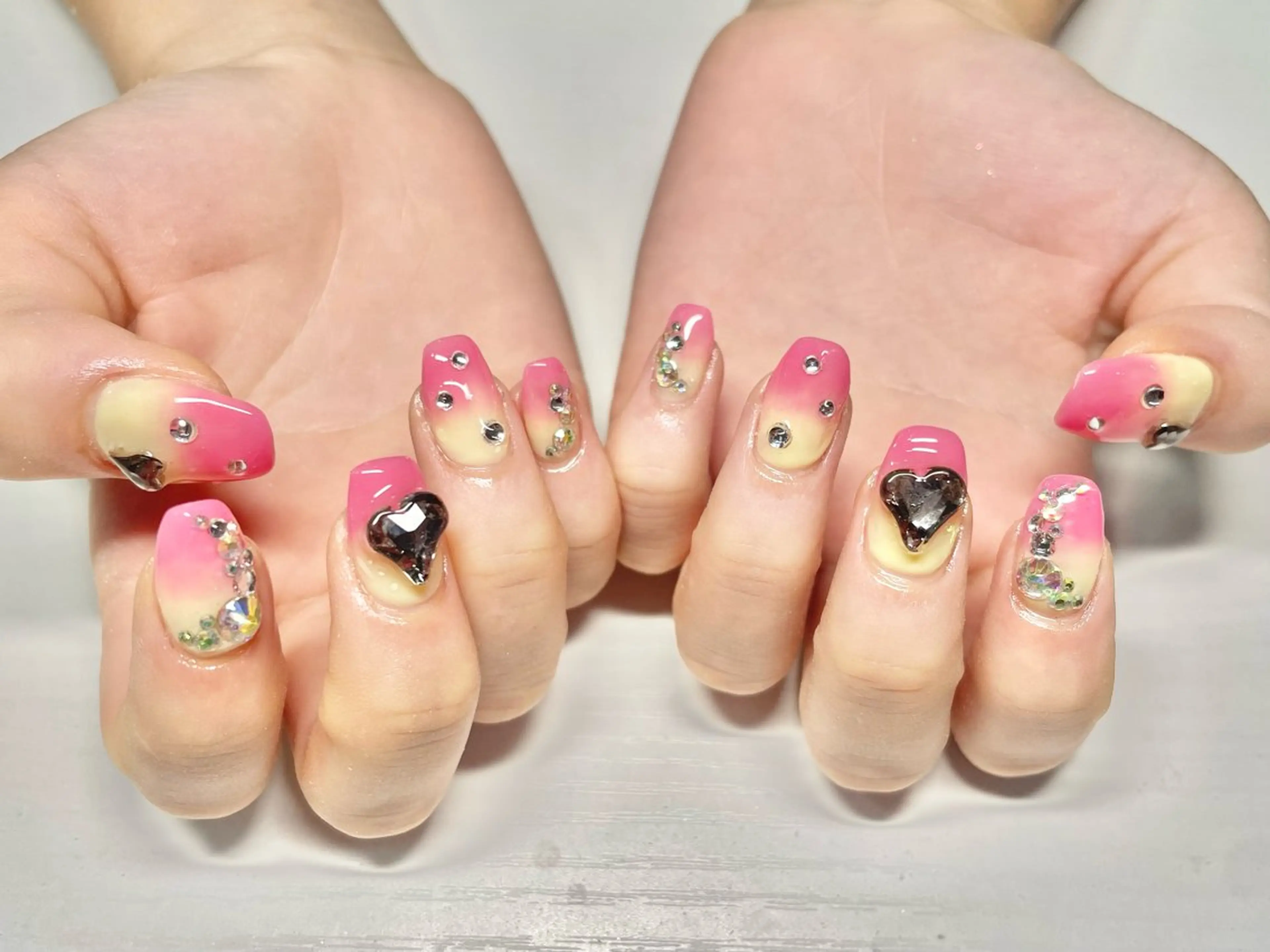 ネイル FILL nail古河店所属・FILL nail SHIORIのネイルデザイン