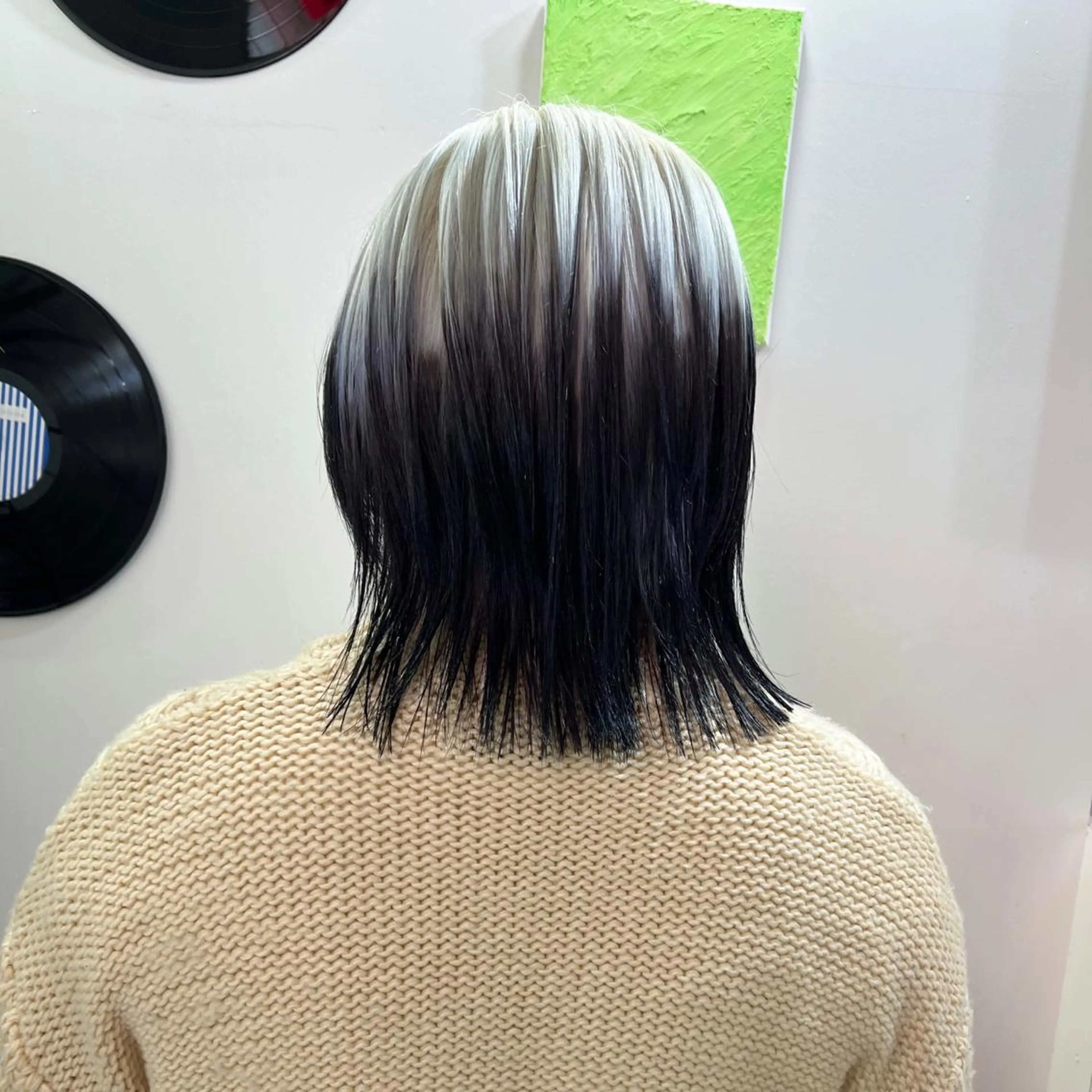 ショート カラー ヘアアレンジ 🧨ブリーチー×ボブ レイヤー💎じゅえるのヘアスタイル