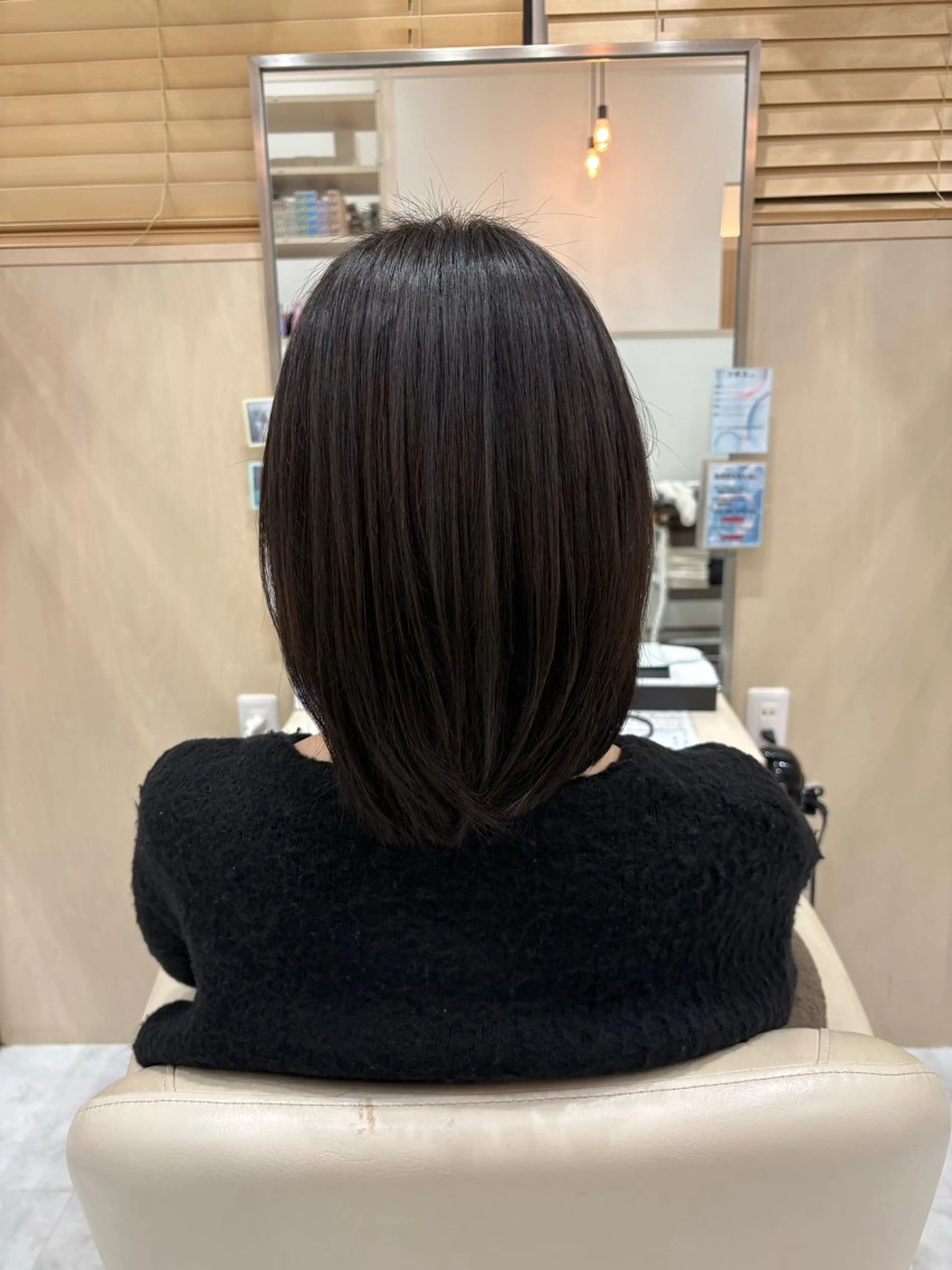 ミディアム 【アドラーブル】反町 萌のヘアスタイル