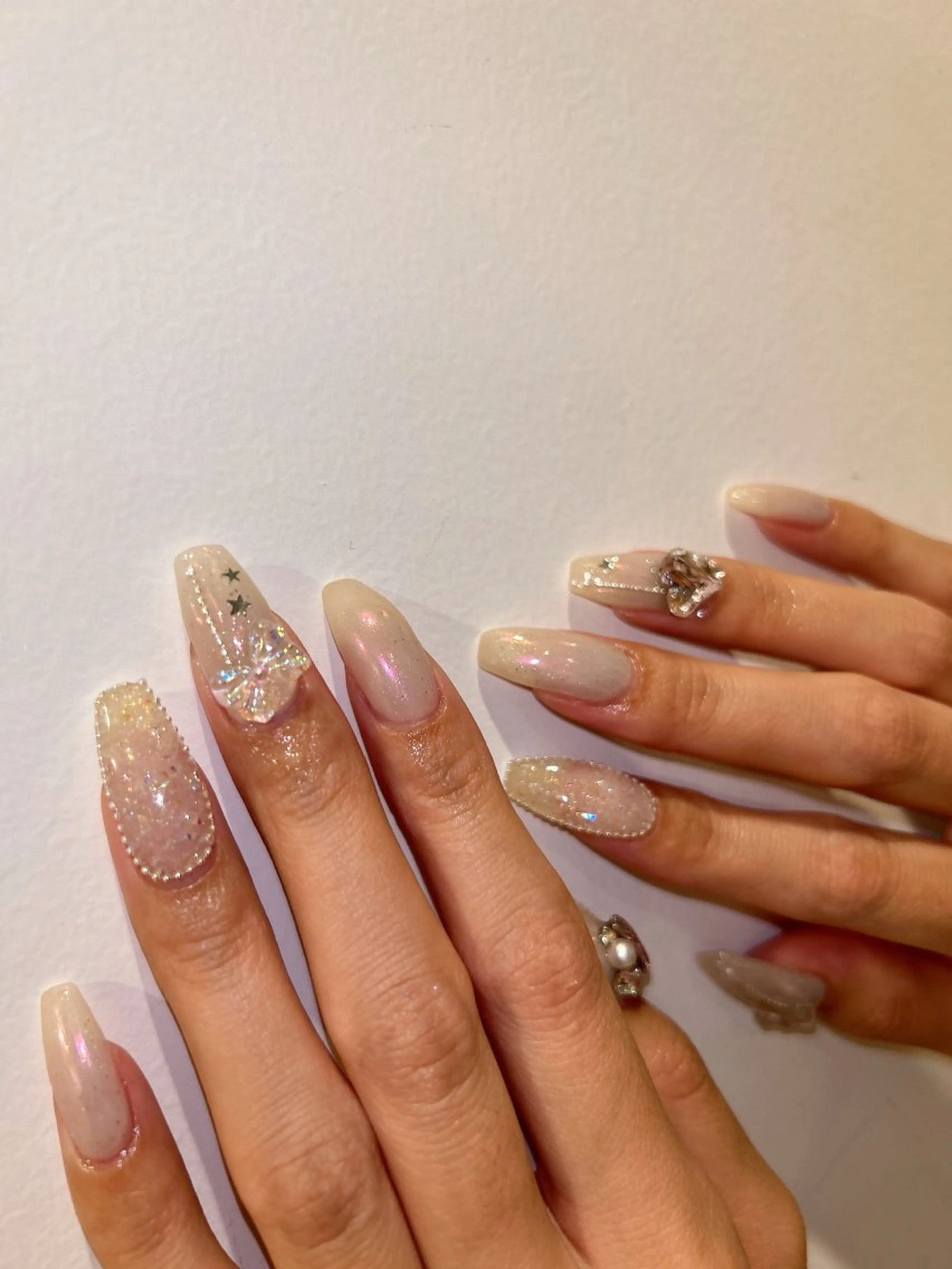 ネイル ミラーネイル ピンク ハンドネイル tote. sumileのネイルデザイン