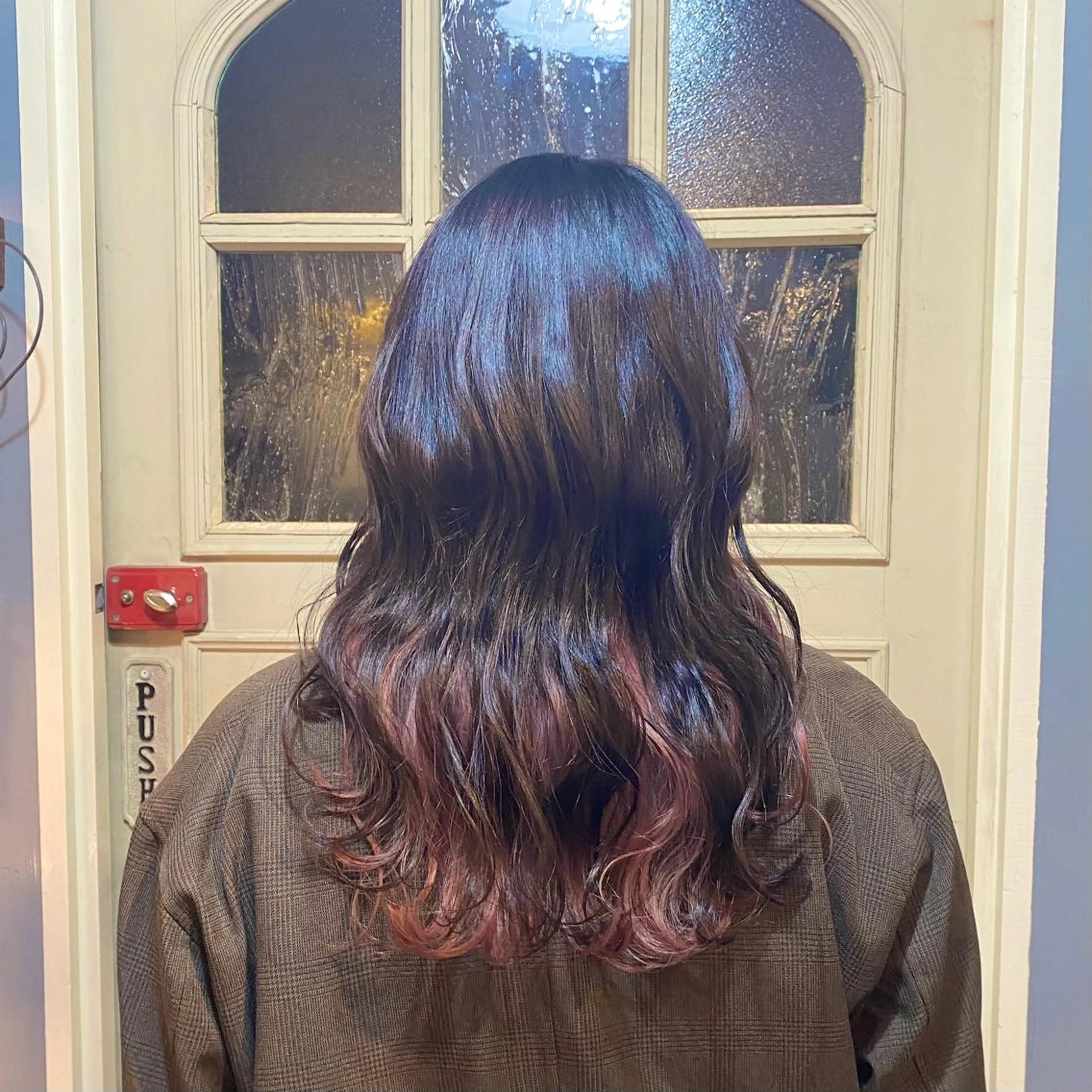 ロング カラー ブリーチ インナーカラー ピンクカラー カット ヘアカラー トリートメント ヘッドスパ BRITS 渡辺 菜々子のヘアスタイル