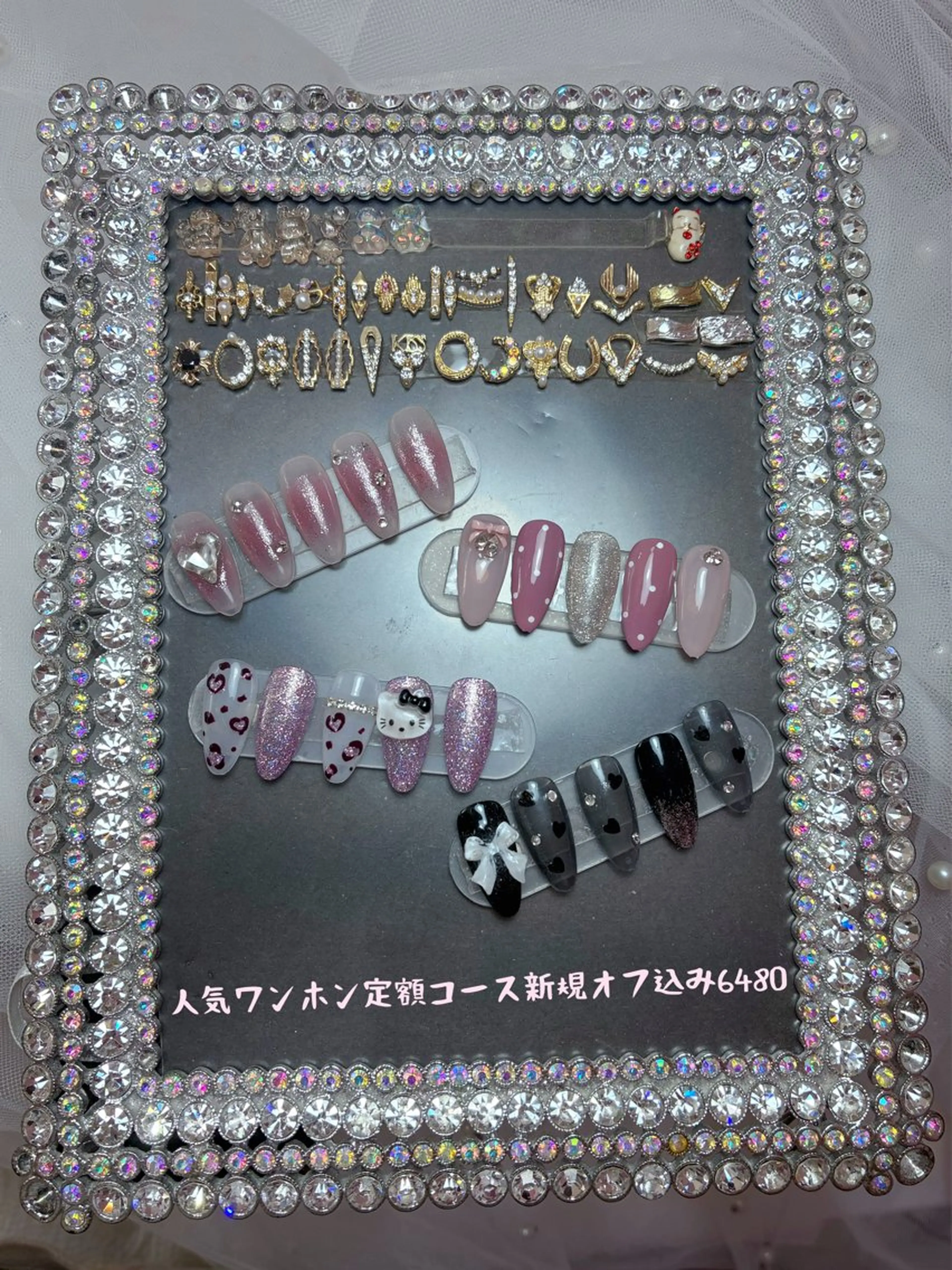 ミディアム フレンチガーリー クリスマス ハンドネイル りぼん Re:Bonrのネイルデザイン