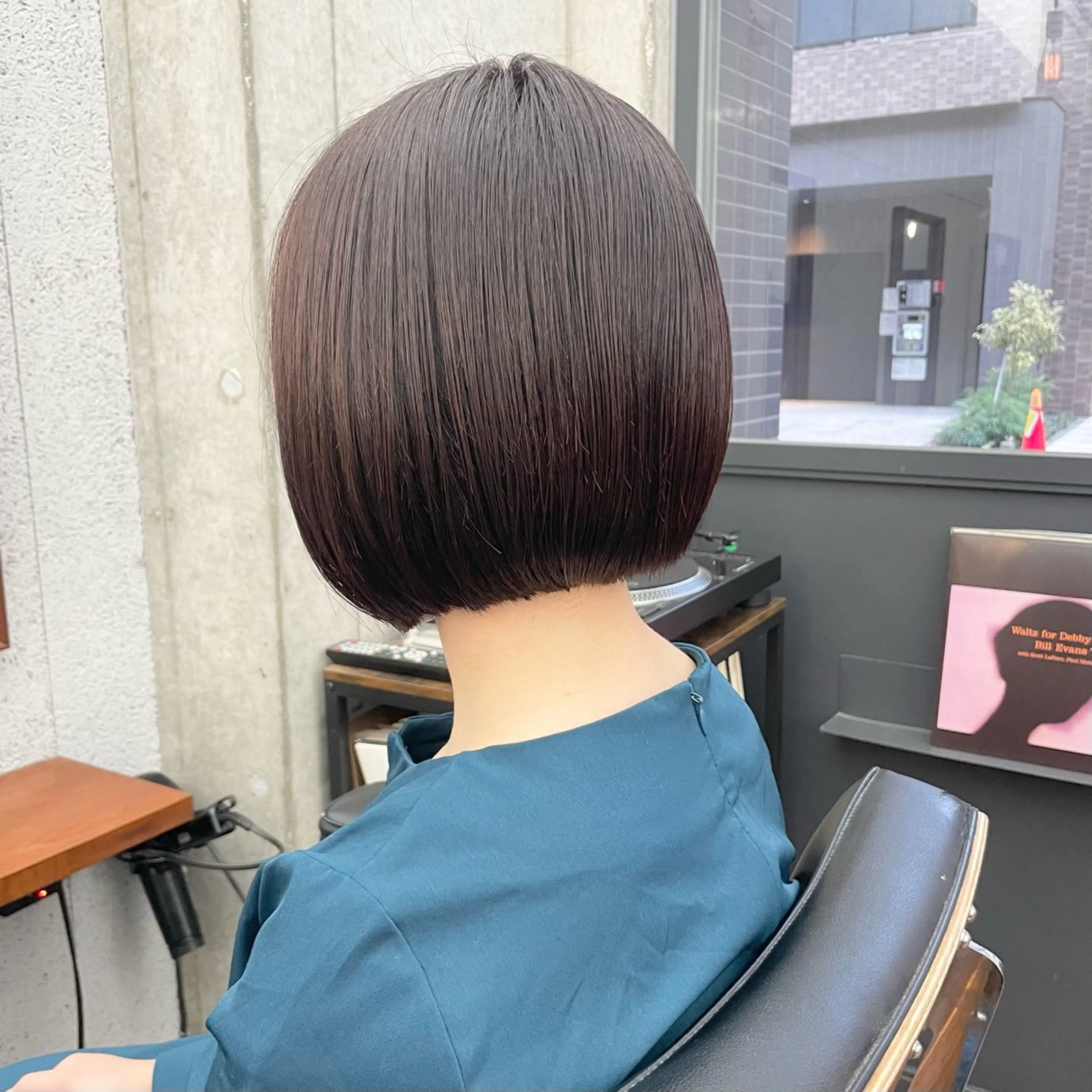 ショート カラー ボルドーカラー ボブ ショートヘア カット ヘアカラー ✂︎ウルフ・ショート ✂︎MIKUNIのヘアスタイル