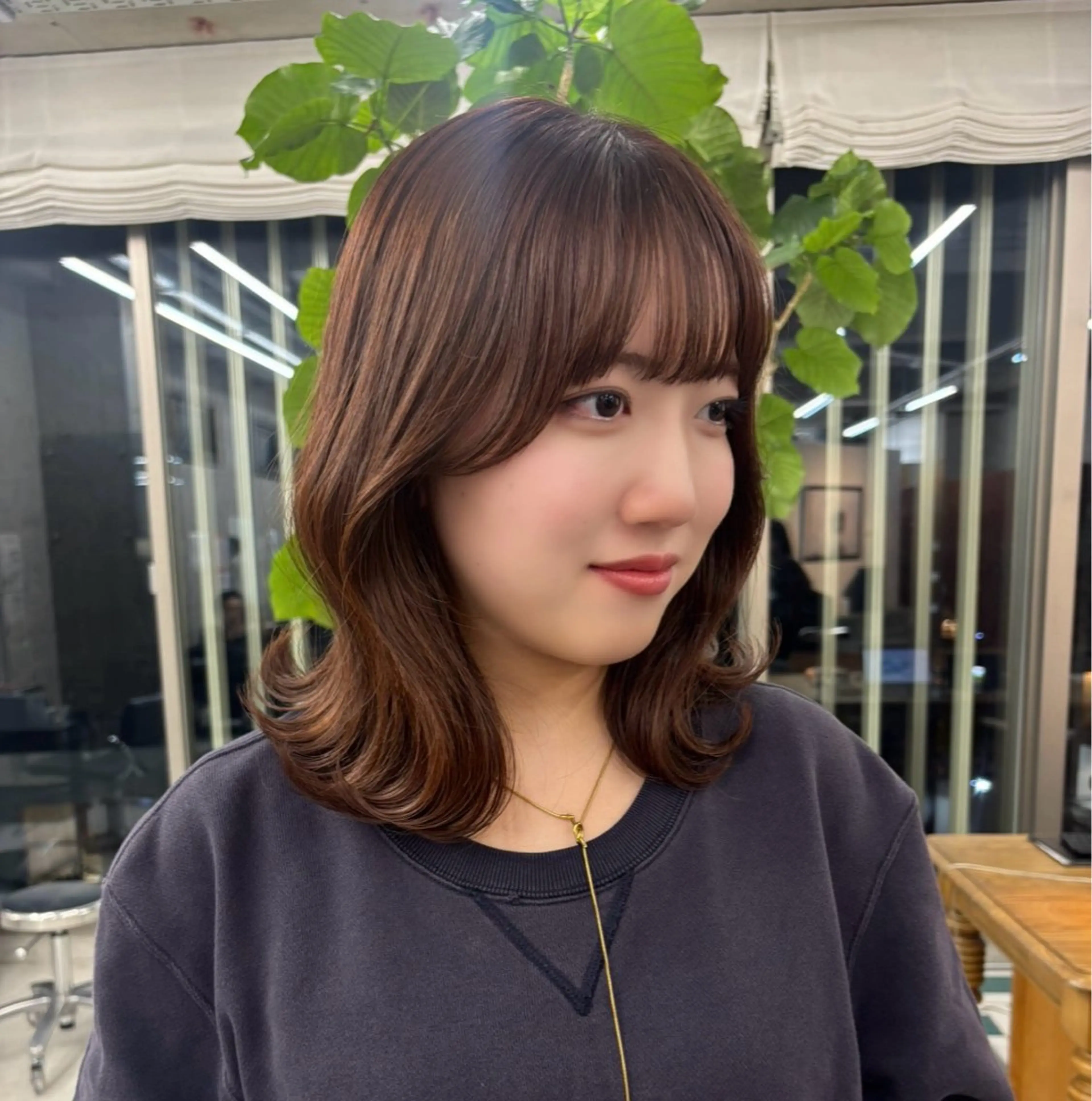 ミディアム カラー ブラウンカラー マロンブラウン ヘアカラー noe所属・KURUMI /透明感カラー/ボブのヘアスタイル