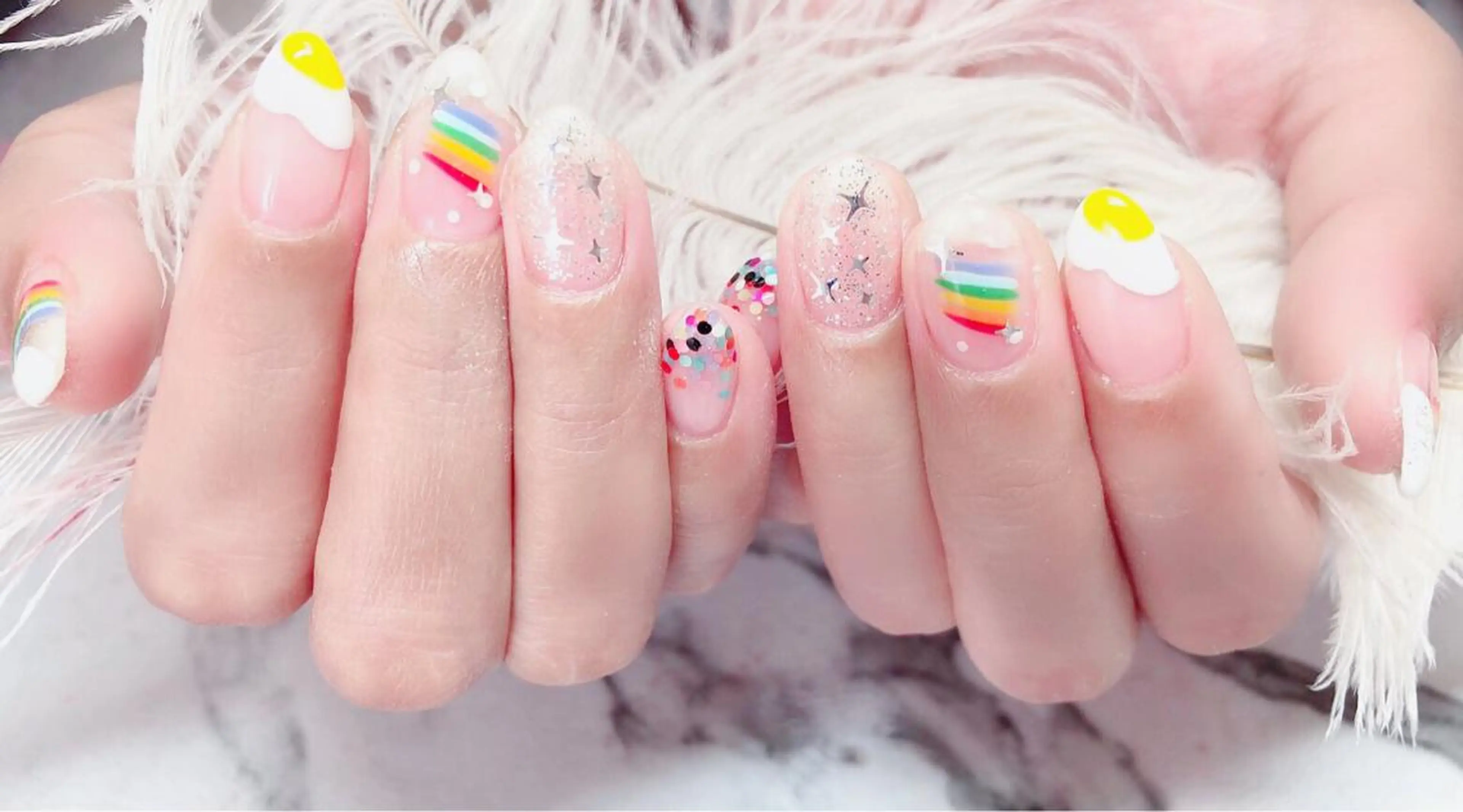 ネイル マジックミラー所属・マジック ミラーのネイルデザイン