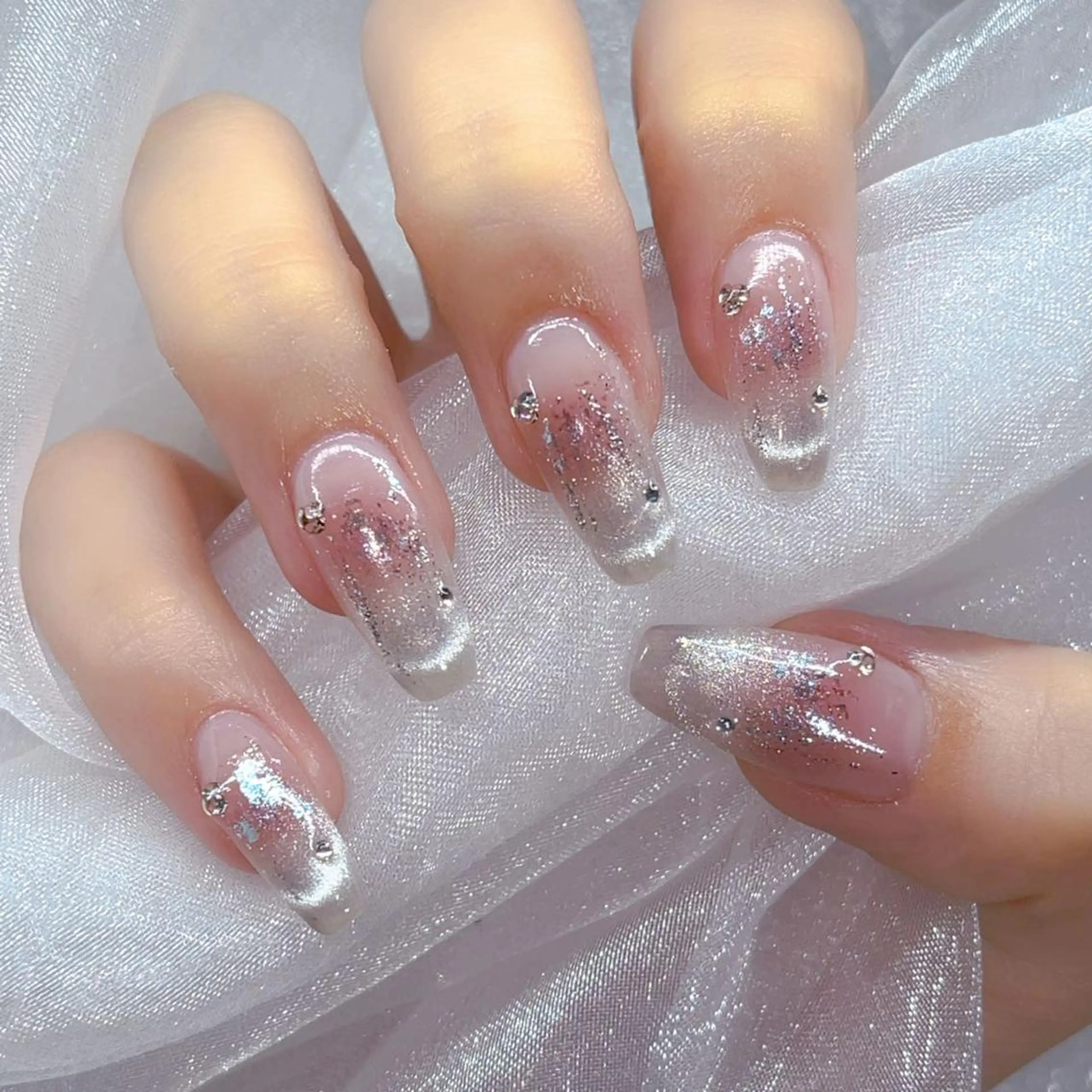 ネイル アートネイル 長さ出し スカルプネイル Queens テイのネイルデザイン