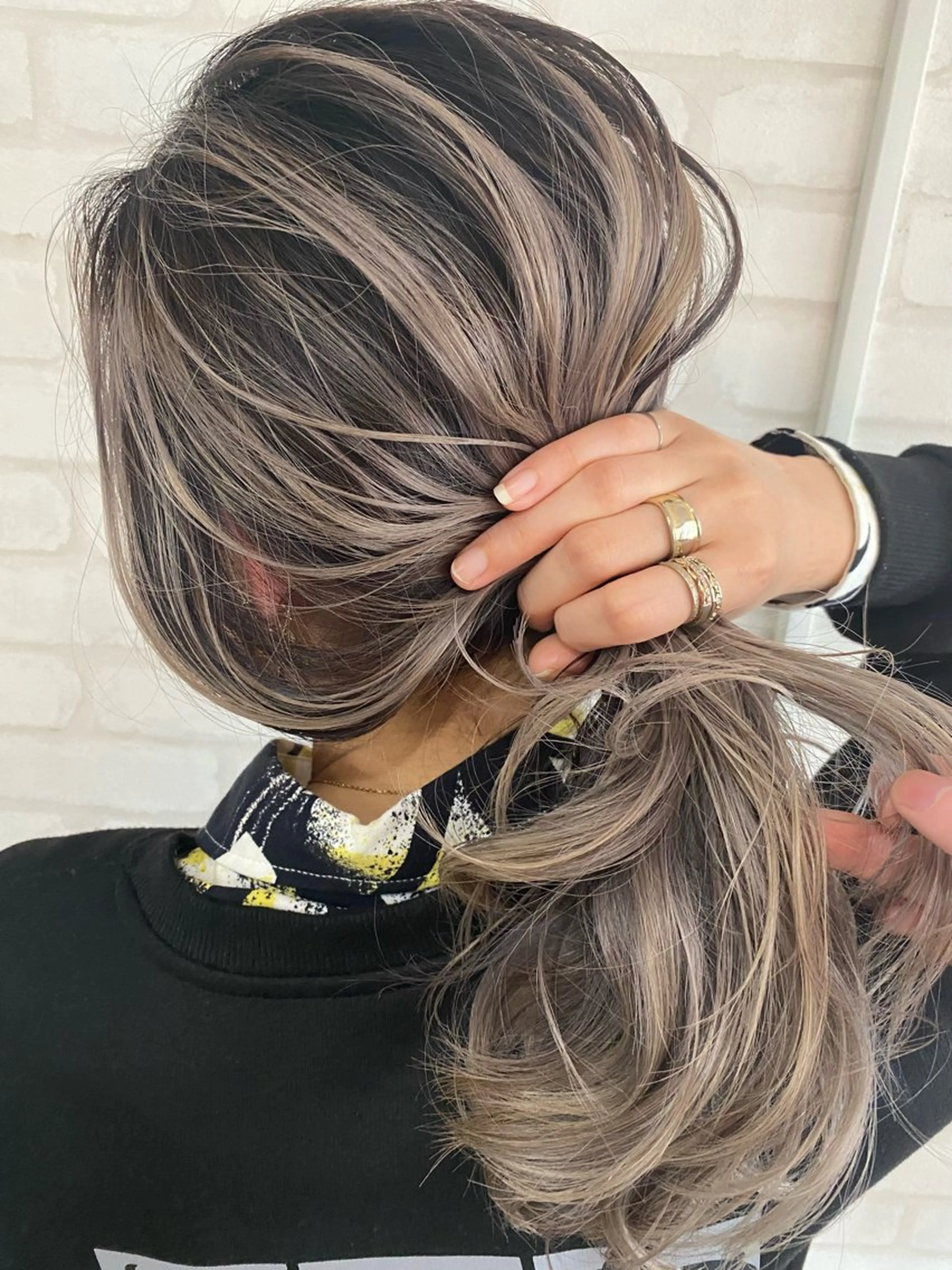 ロング coco terrace所属・海外風ハイライト CHIHIROのヘアスタイル