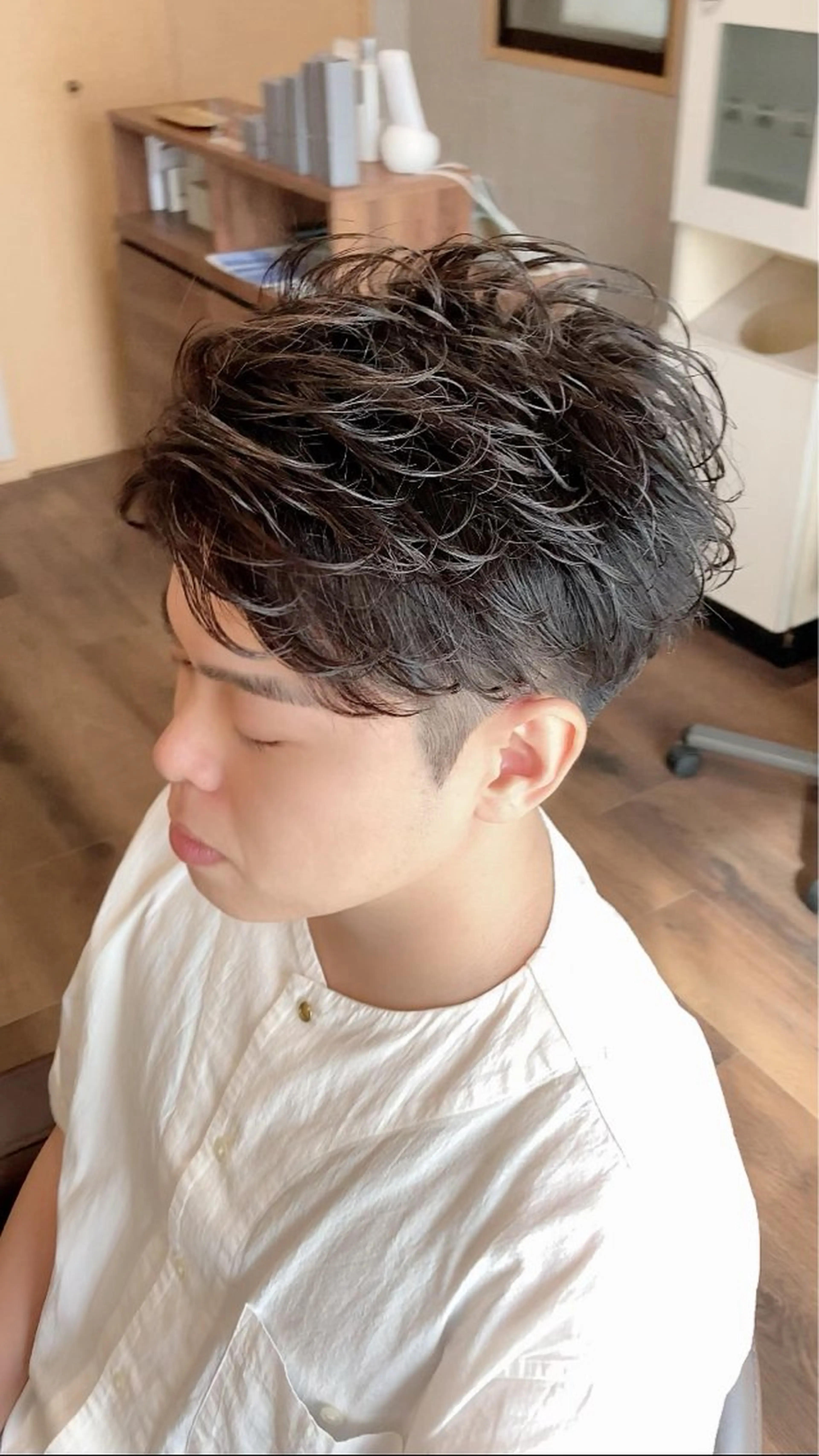 ショート メンズ アップバング メンズパーマ カット パーマ AUTHENTIC private mens hair salon所属・完全個室マンツーマン メンズサロン草野貴樹のヘアスタイル