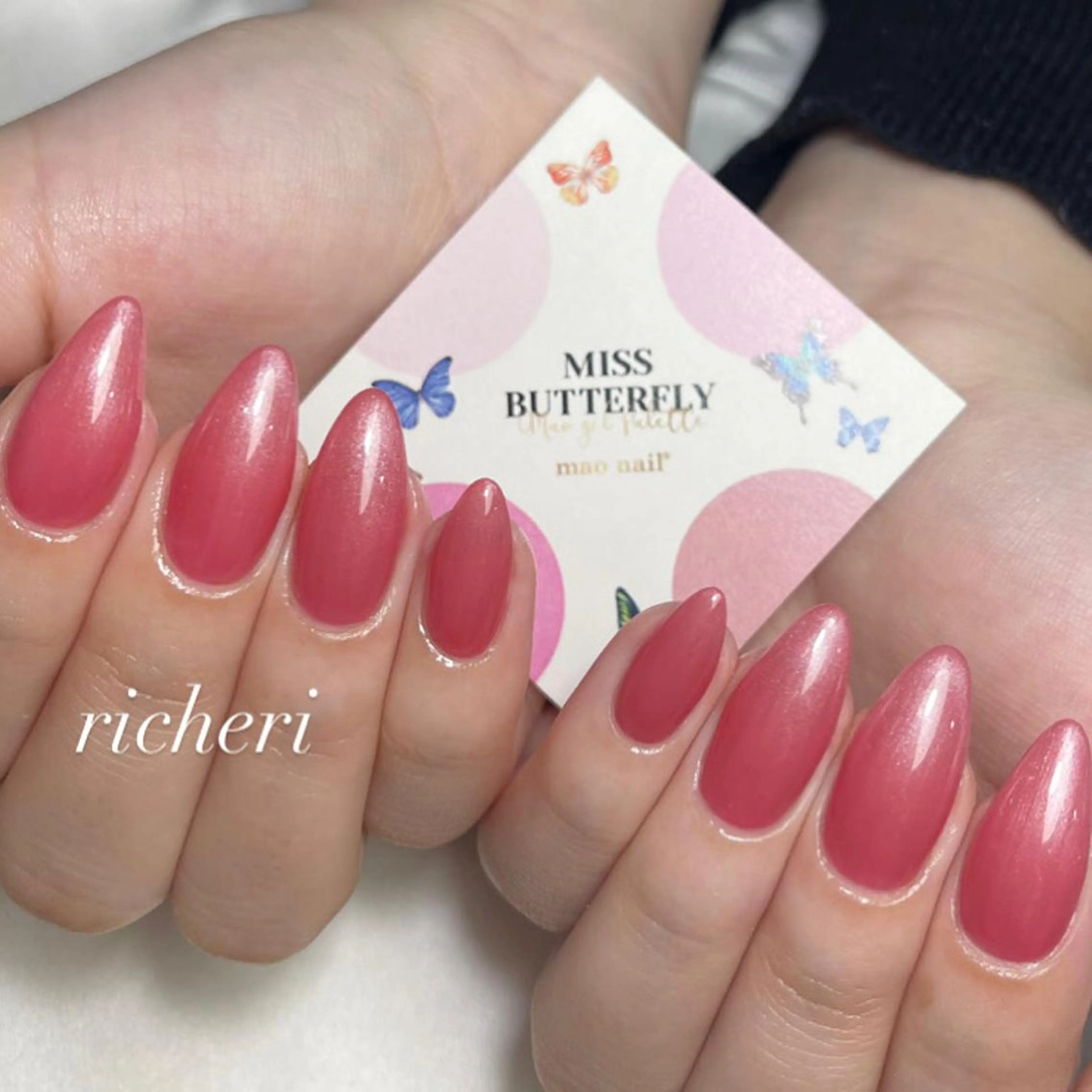 ミディアム ネイル ハンドネイル richeri beautyのネイルデザイン