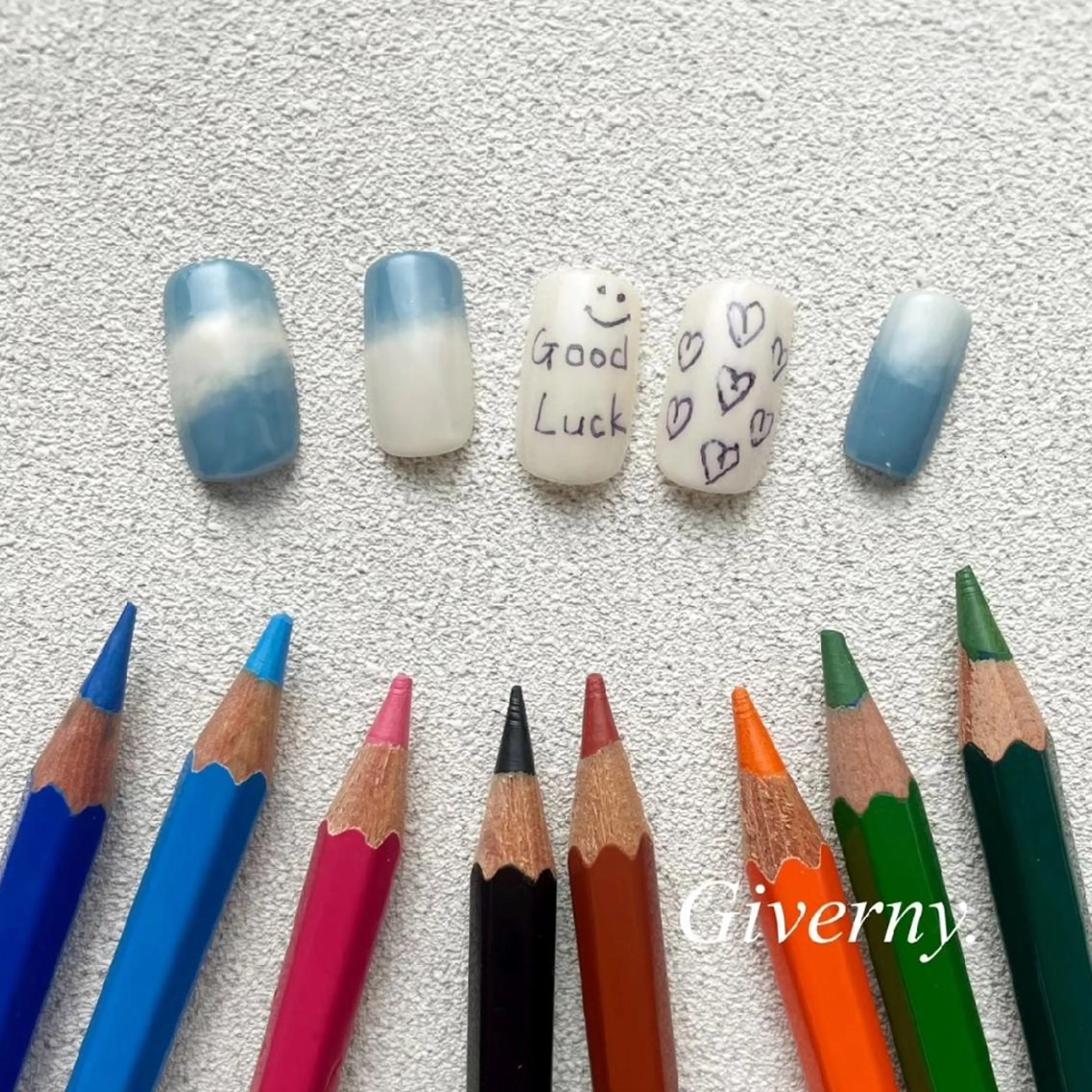 ネイル ニュアンスネイル ハンドネイル Giverny .のネイルデザイン