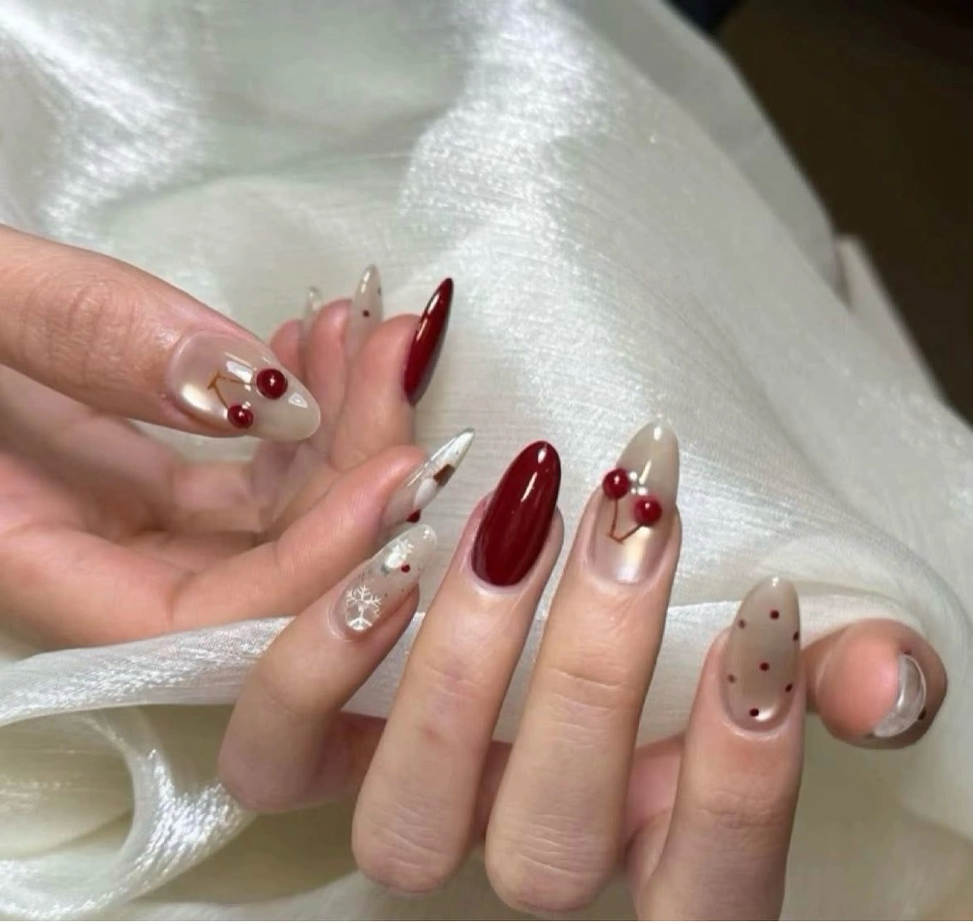 ネイル ハンドネイル T. Leeのネイルデザイン