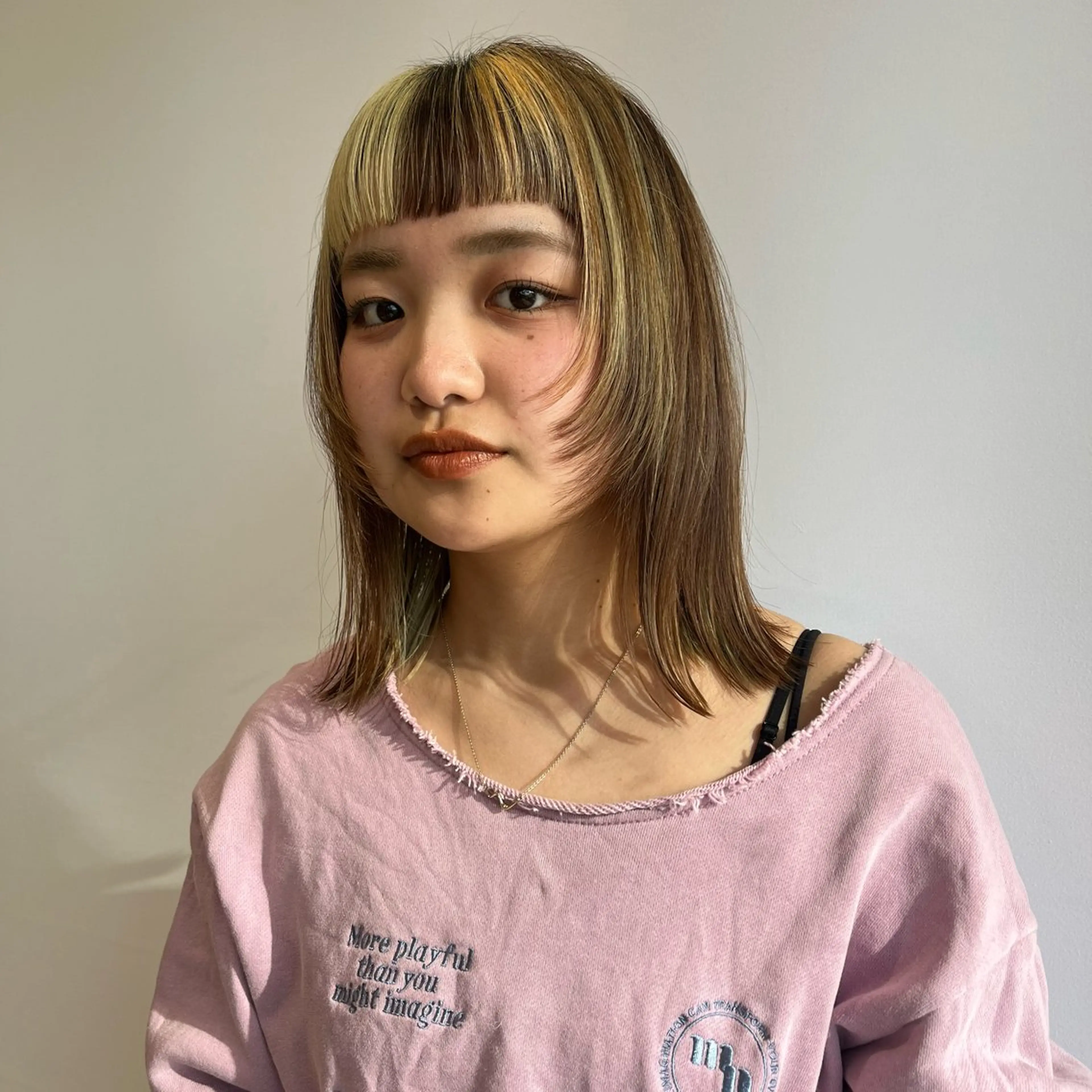 ミディアム カラー カット ベージュカラー⌇﻿ くびれヘア.𐙚心音のヘアスタイル