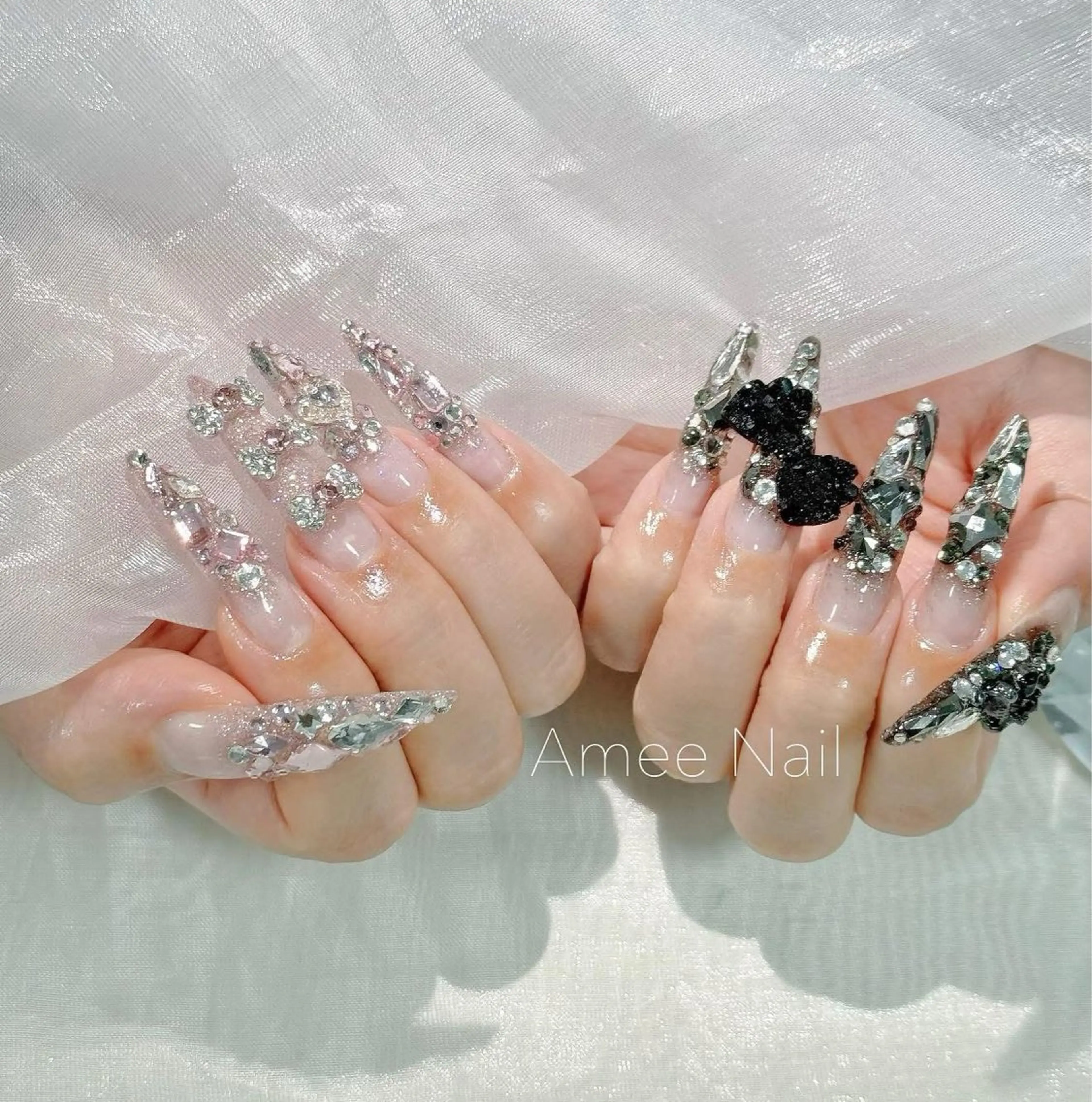 ネイル オーロラネイル クリアネイル フラッシュネイル ジェルネイル グラデーション ハンドネイル Amee Nailsalonのネイルデザイン