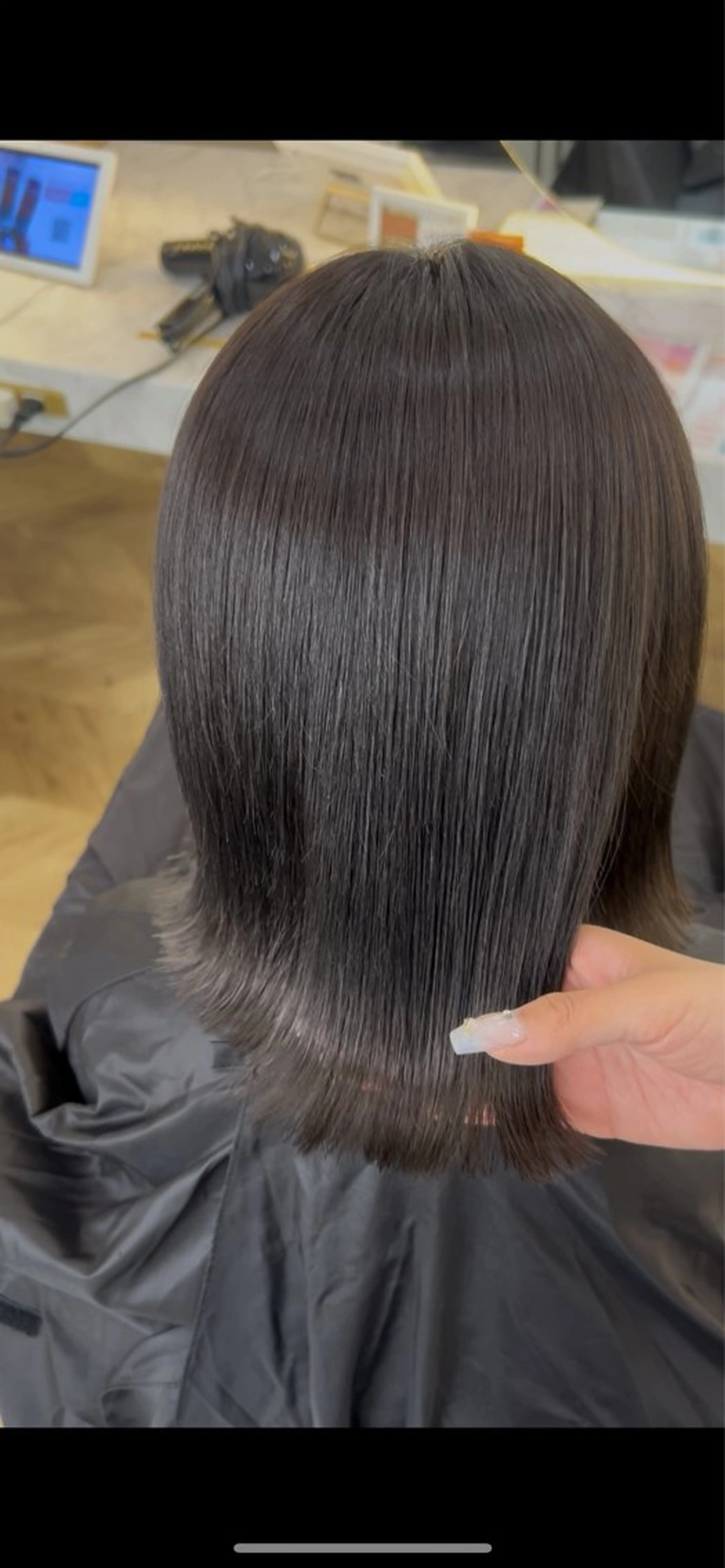 ミディアム 飯嶋 萌のヘアスタイル