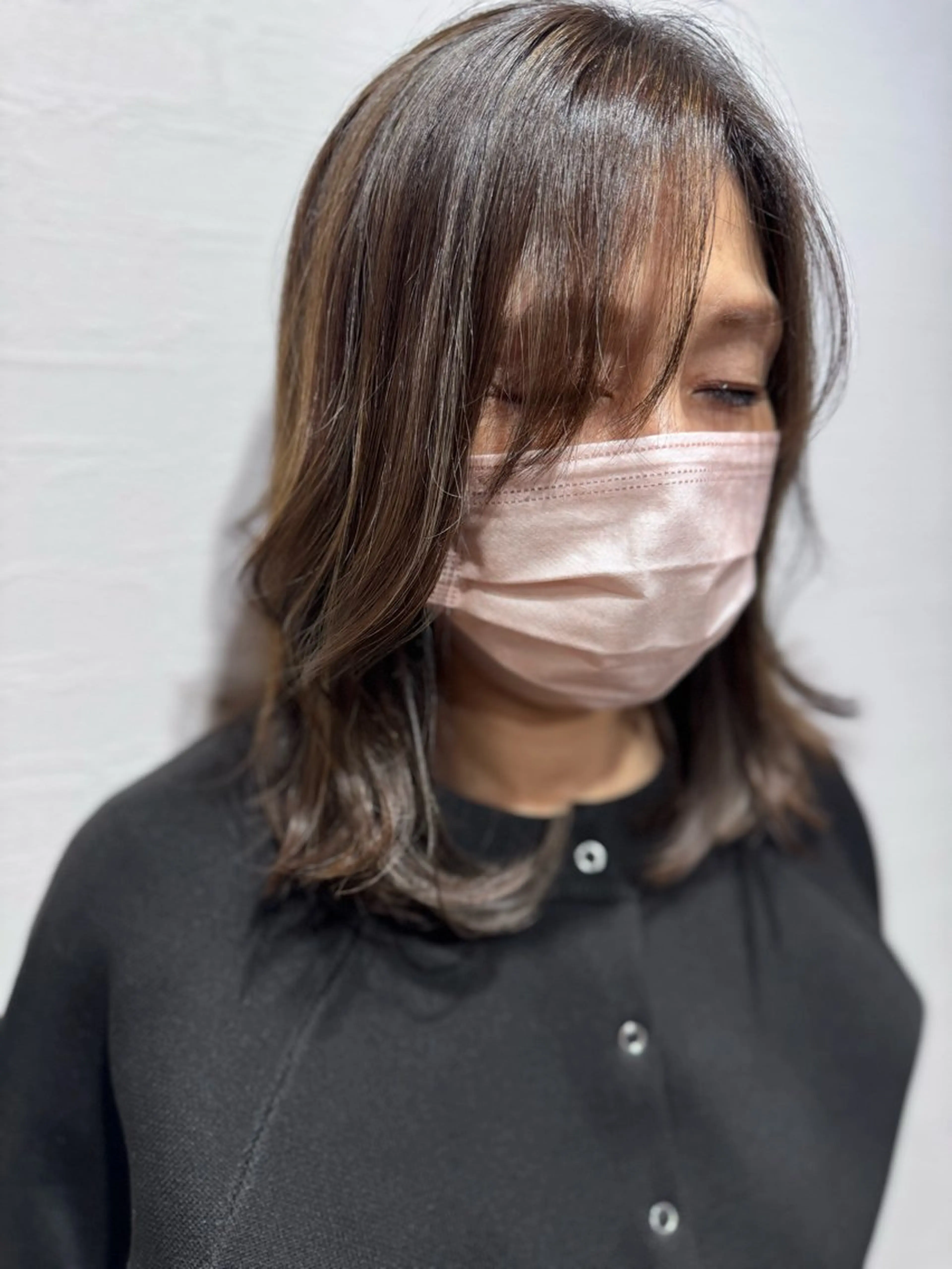 ミディアム カラー 箕畑 麗菜のヘアスタイル