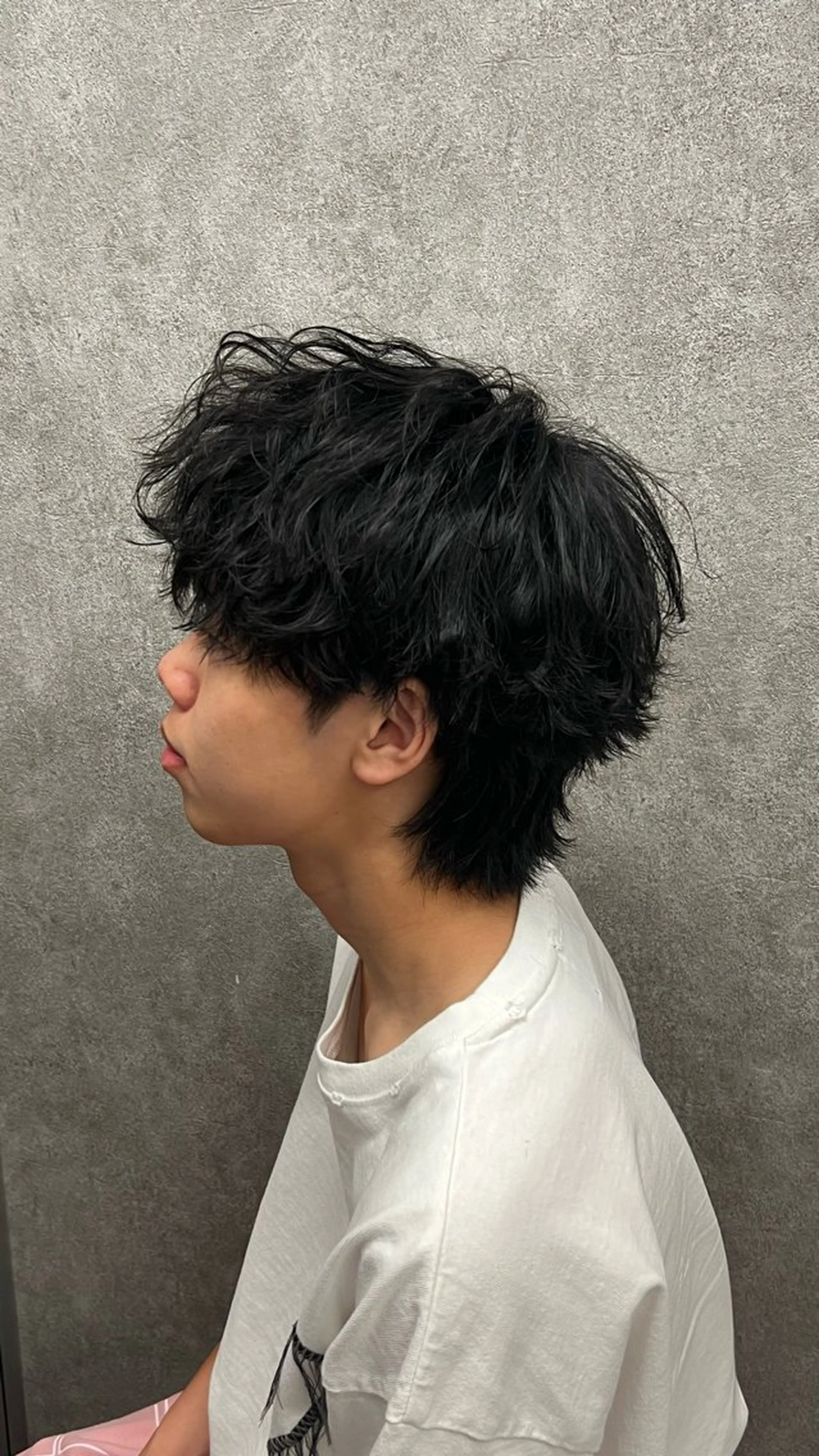 ミディアム パーマ メンズ 波巻きパーマ メンズウルフカット くびれヘア ウルフカット カット パーマ メンズウルフ特化🐺 🔥長山耕大🔥のヘアスタイル