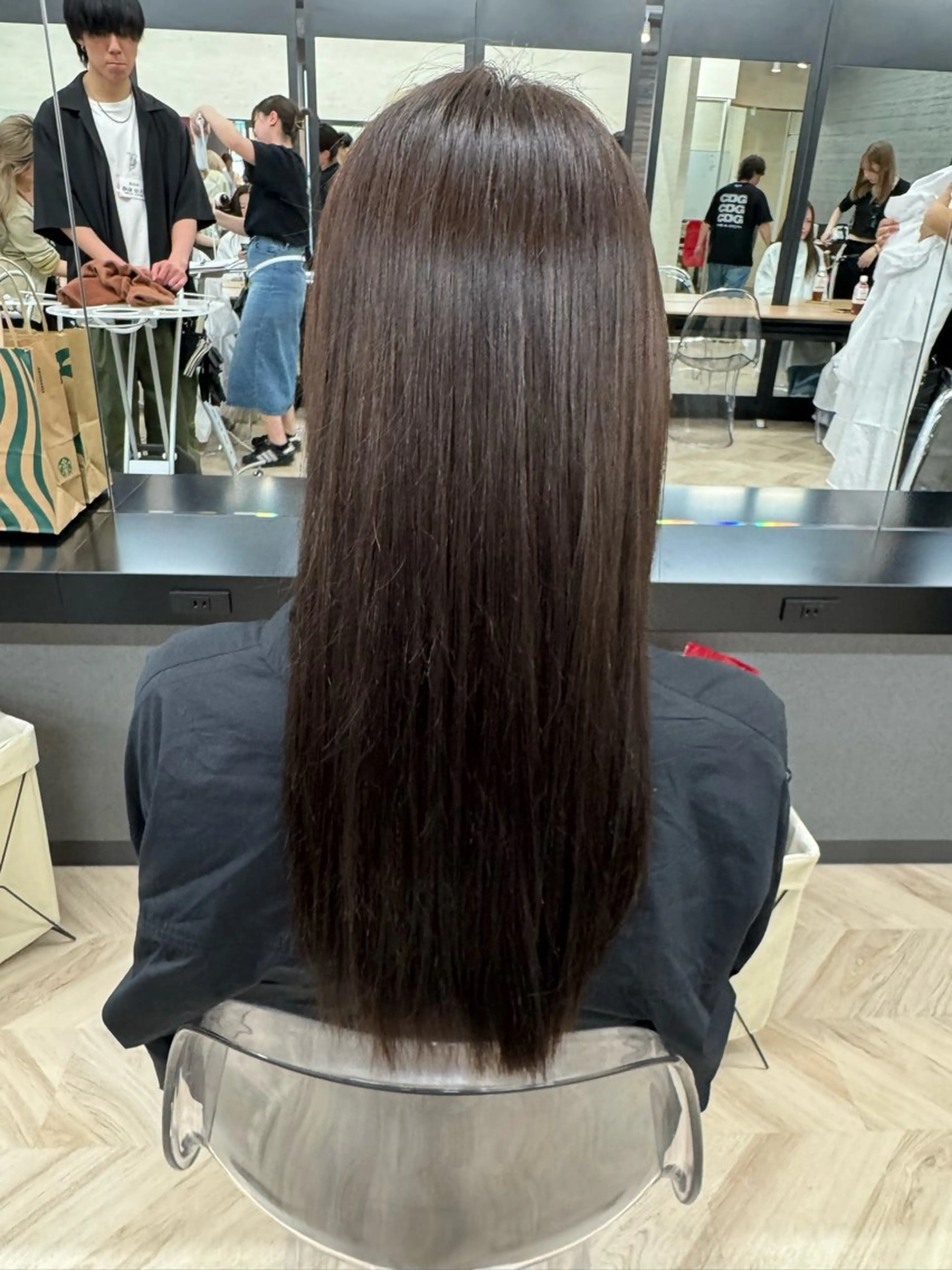 ロング トリートメント ハイトーン/レイヤー SHUNのヘアスタイル