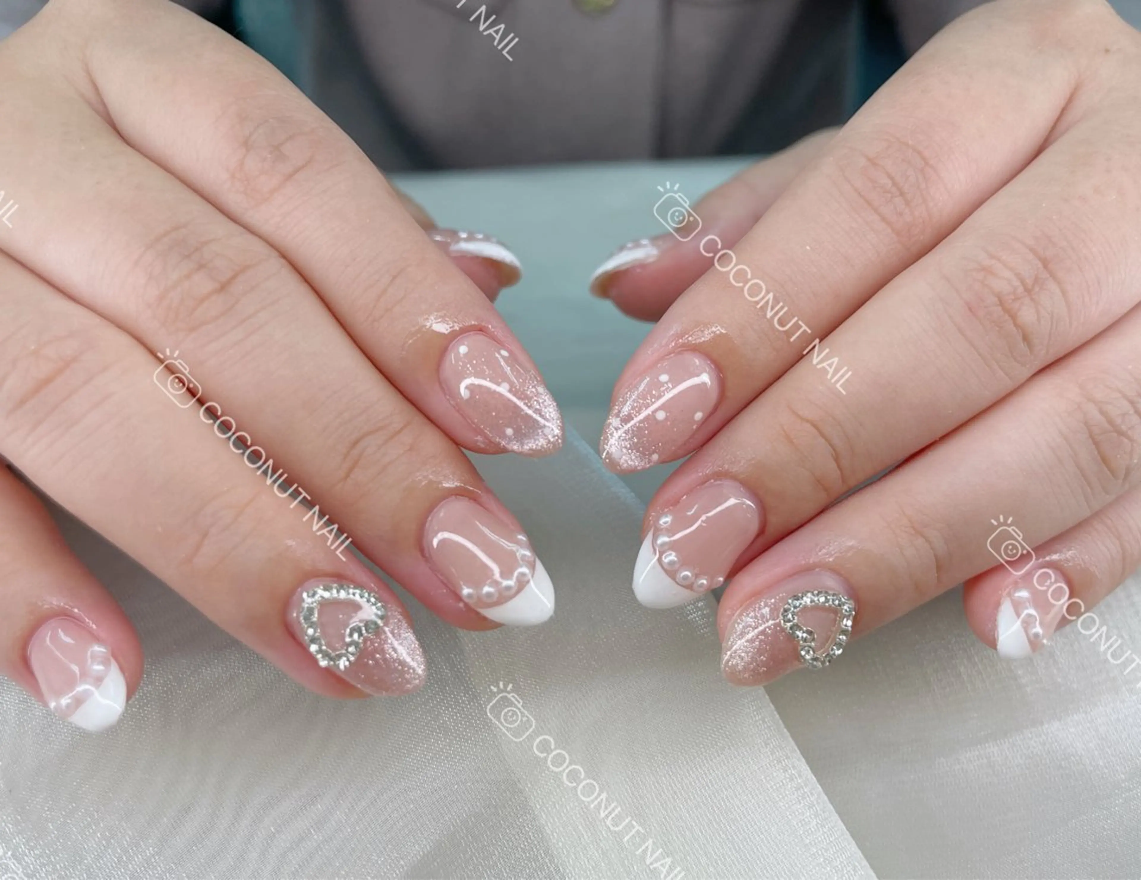 ネイル べっ甲ネイル フレンチネイル キラキラネイル マグネットネイル 大理石ネイル(マーブル) ハンドネイル 神田 ココナッツのネイルデザイン