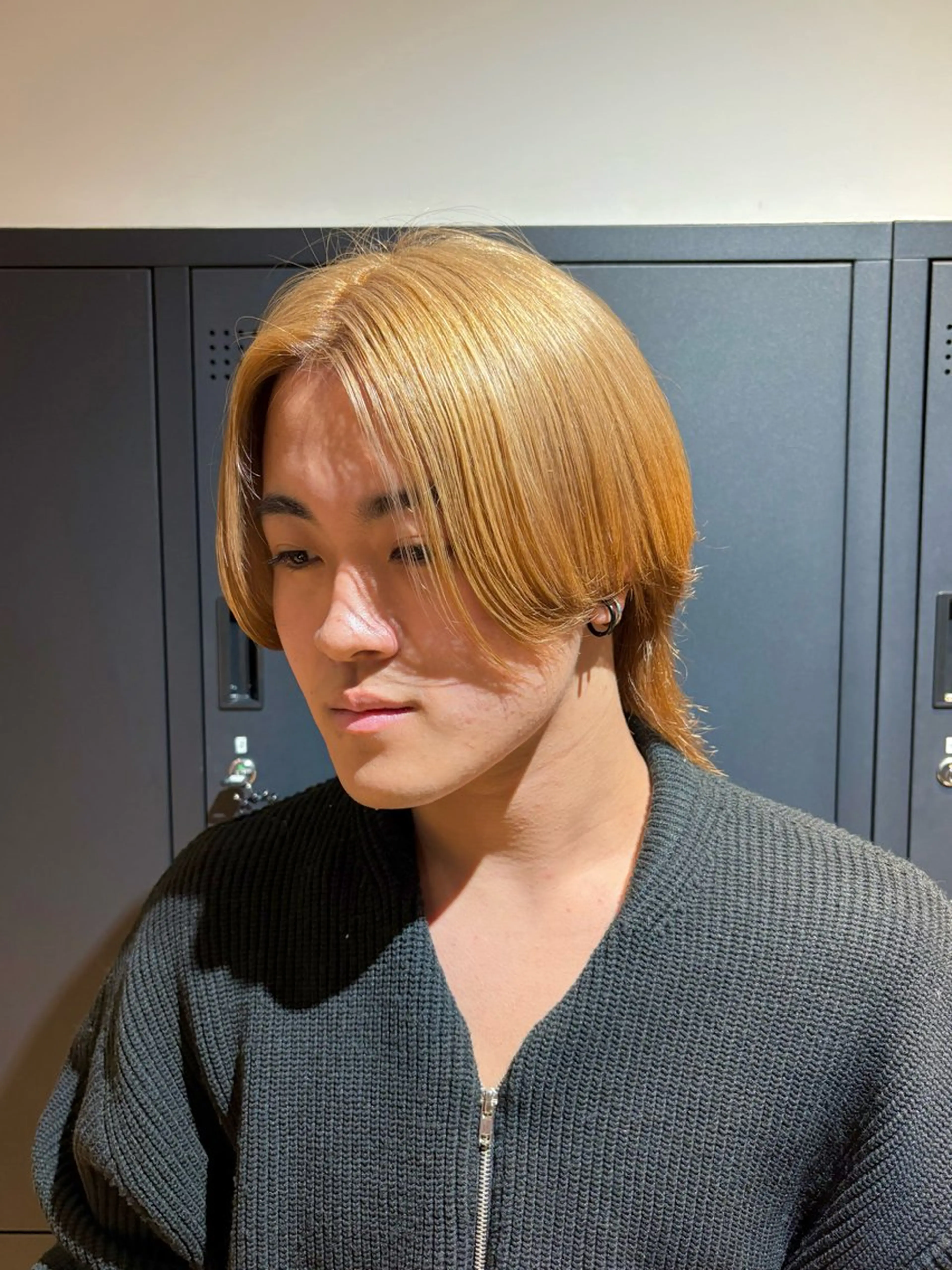 メンズ メンズブリーチ カット ヘアカラー インナーカラー🌏 櫻井海星のヘアスタイル