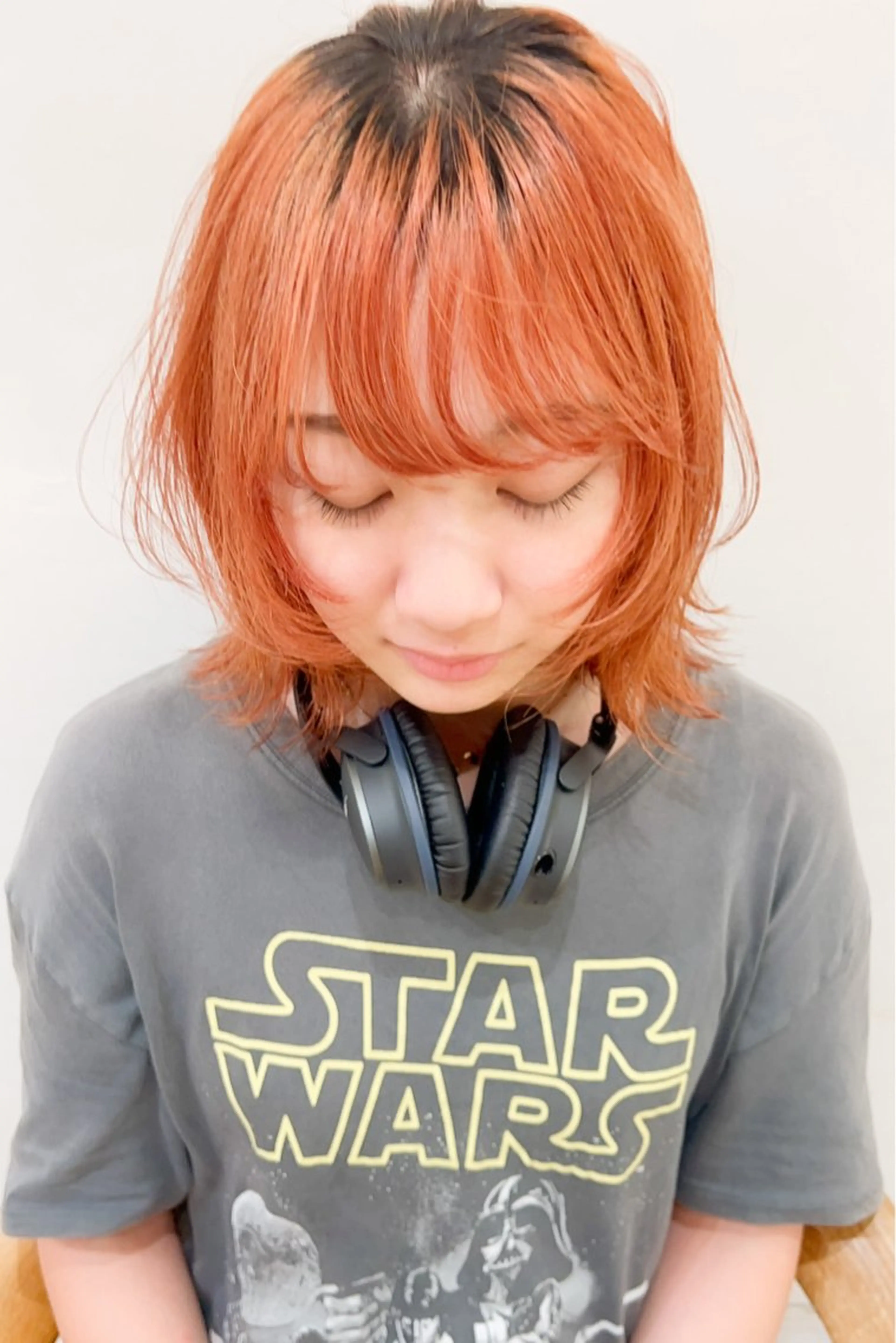 ミディアム カラー ブリーチ ハイトーンカラー オレンジ レイヤーカット 似合わせカット🫧 /パーマRINAのヘアスタイル