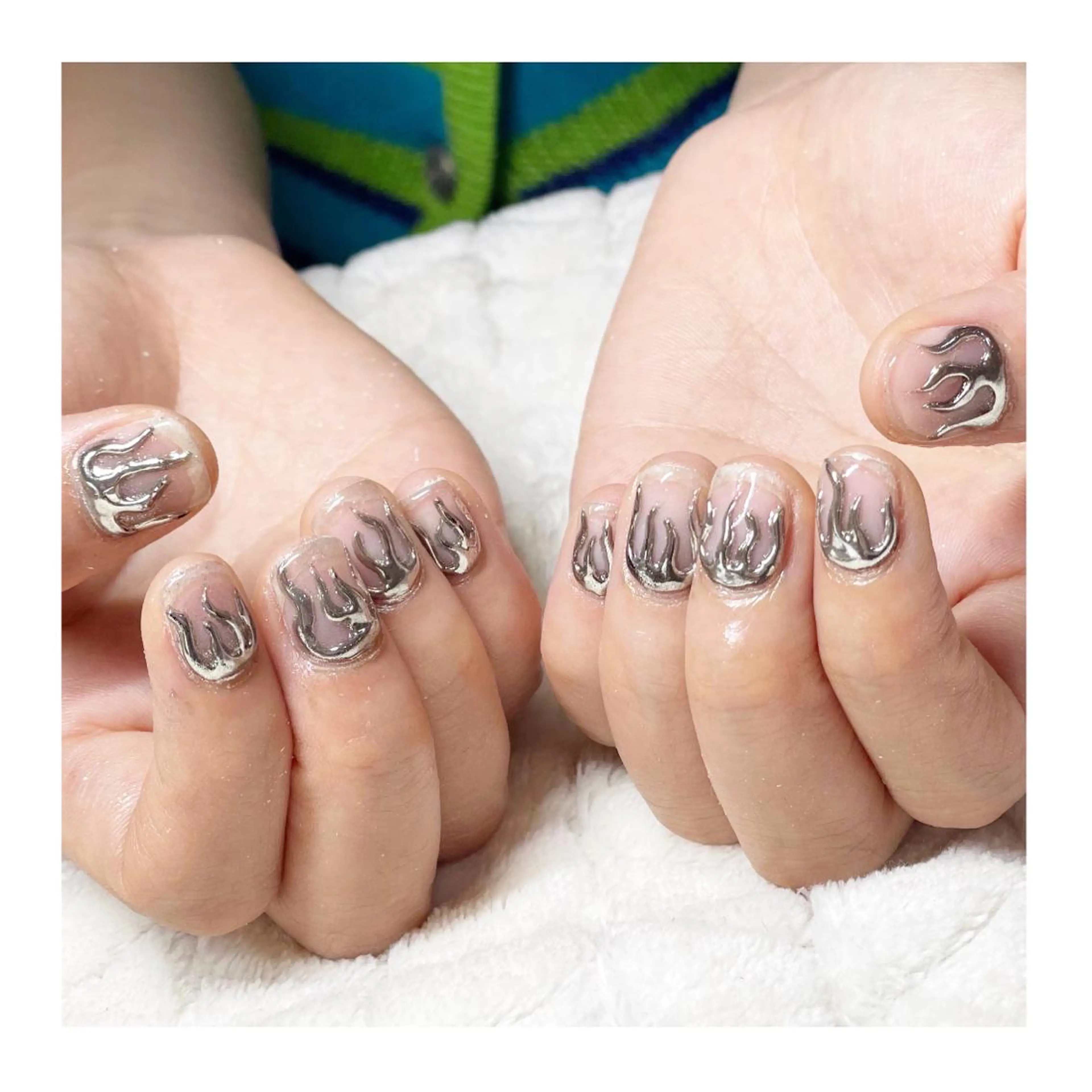 ネイル ジェルネイル ミラーネイル ショートネイル ハンドネイル LaLa Peach 福岡のマツエク・マツパデザイン