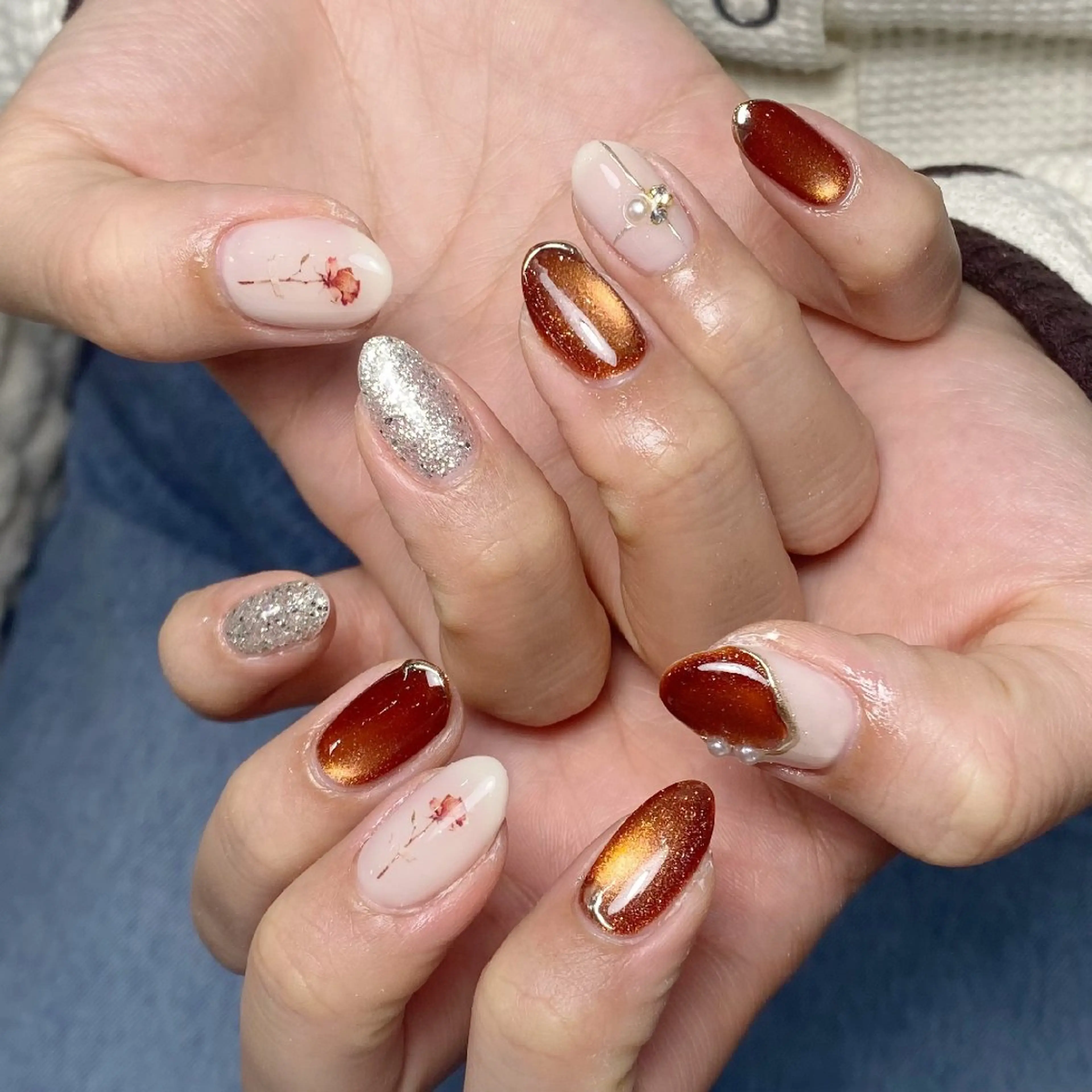 ネイル チークネイル フレンチネイル ジェルネイル ガーリー キラキラネイル ハンドネイル UM Nail Salonのネイルデザイン