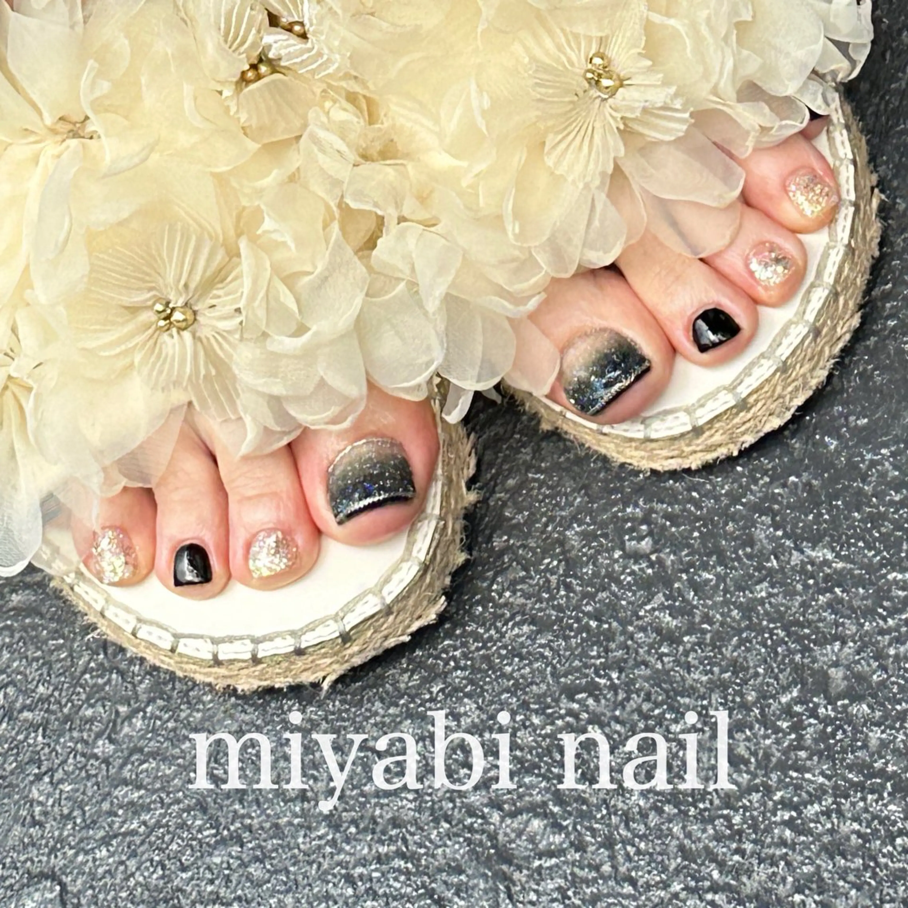 ネイル アートネイル フットネイル ジェルネイル グラデーション キラキラネイル フットネイル miyabi nail 桂川駅近くのネイルデザイン