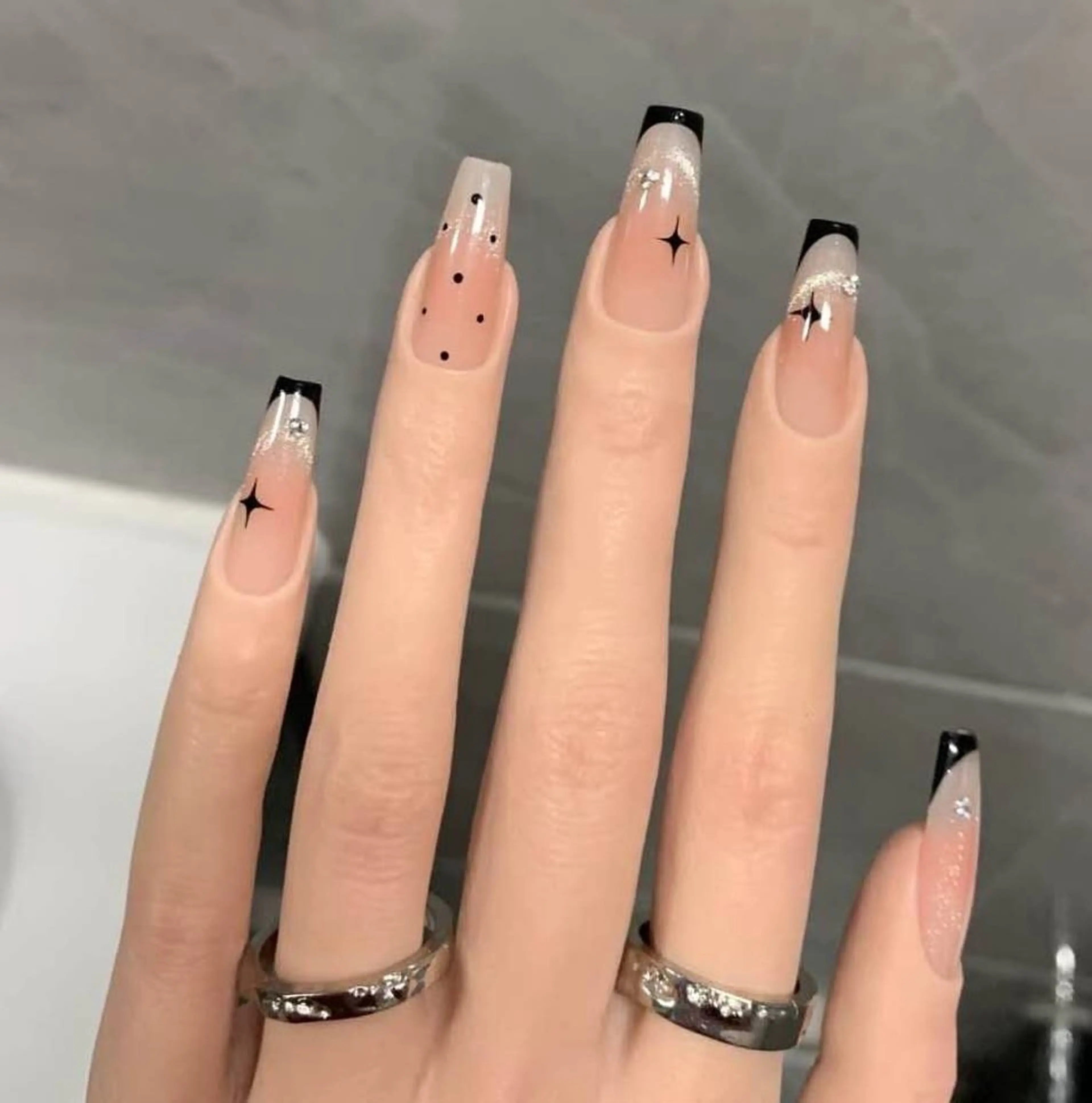 ネイル 小島 阿佑美のネイルデザイン