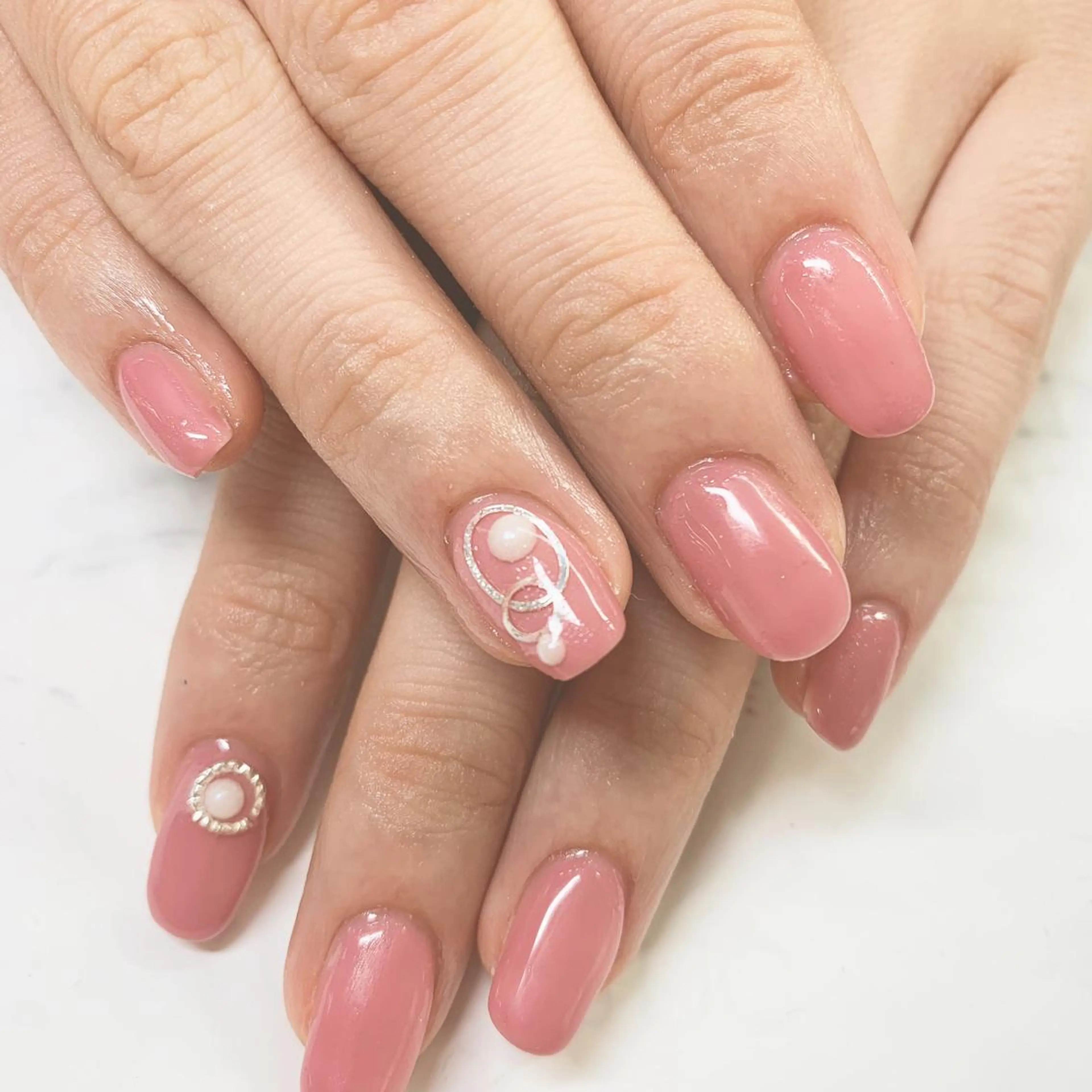 ネイル 菅野 愛花のネイルデザイン