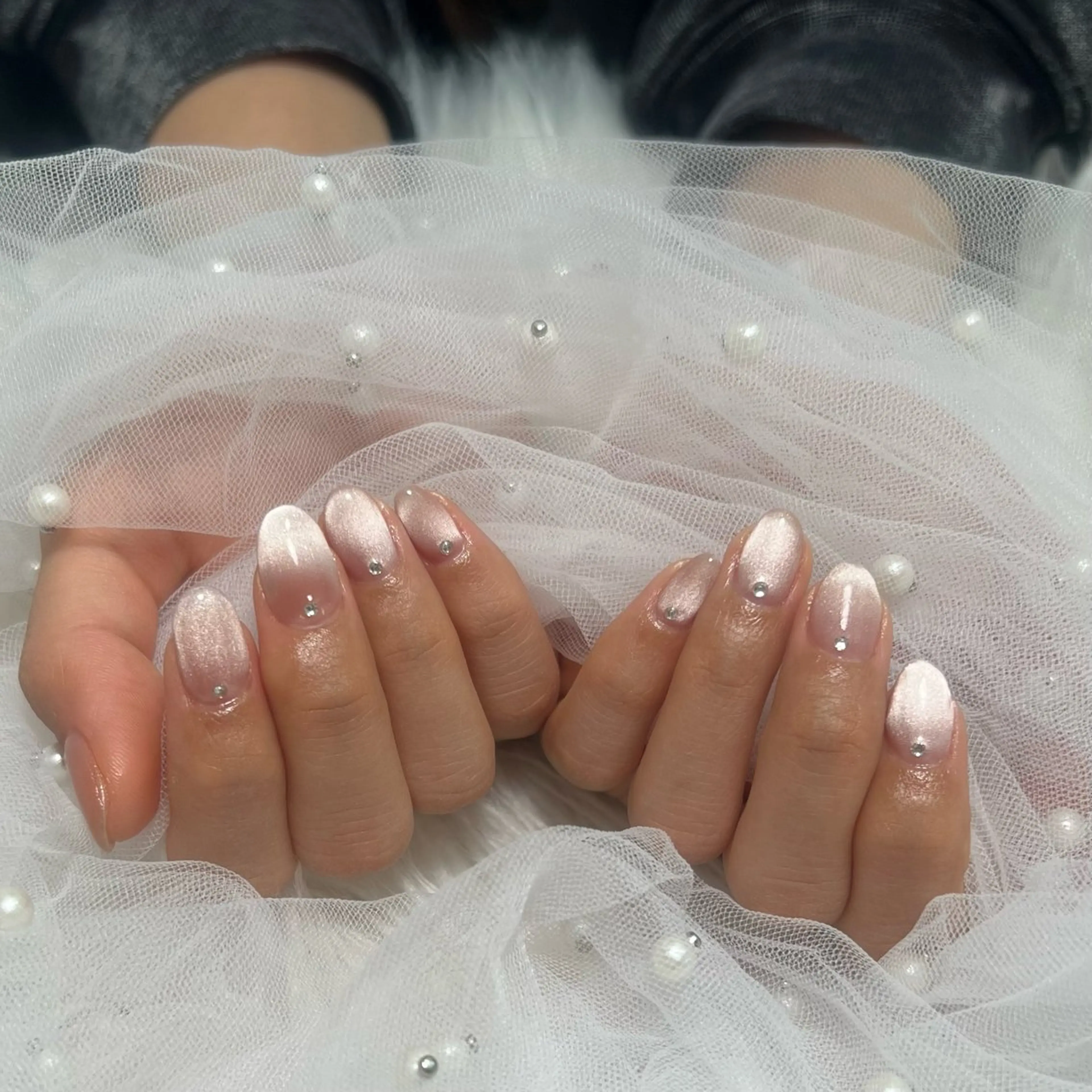 ネイル マグネットネイル マグネットワンカラー ワンカラーネイル ストーンネイル the464beautysalon所属・the464 yunaのネイルデザイン