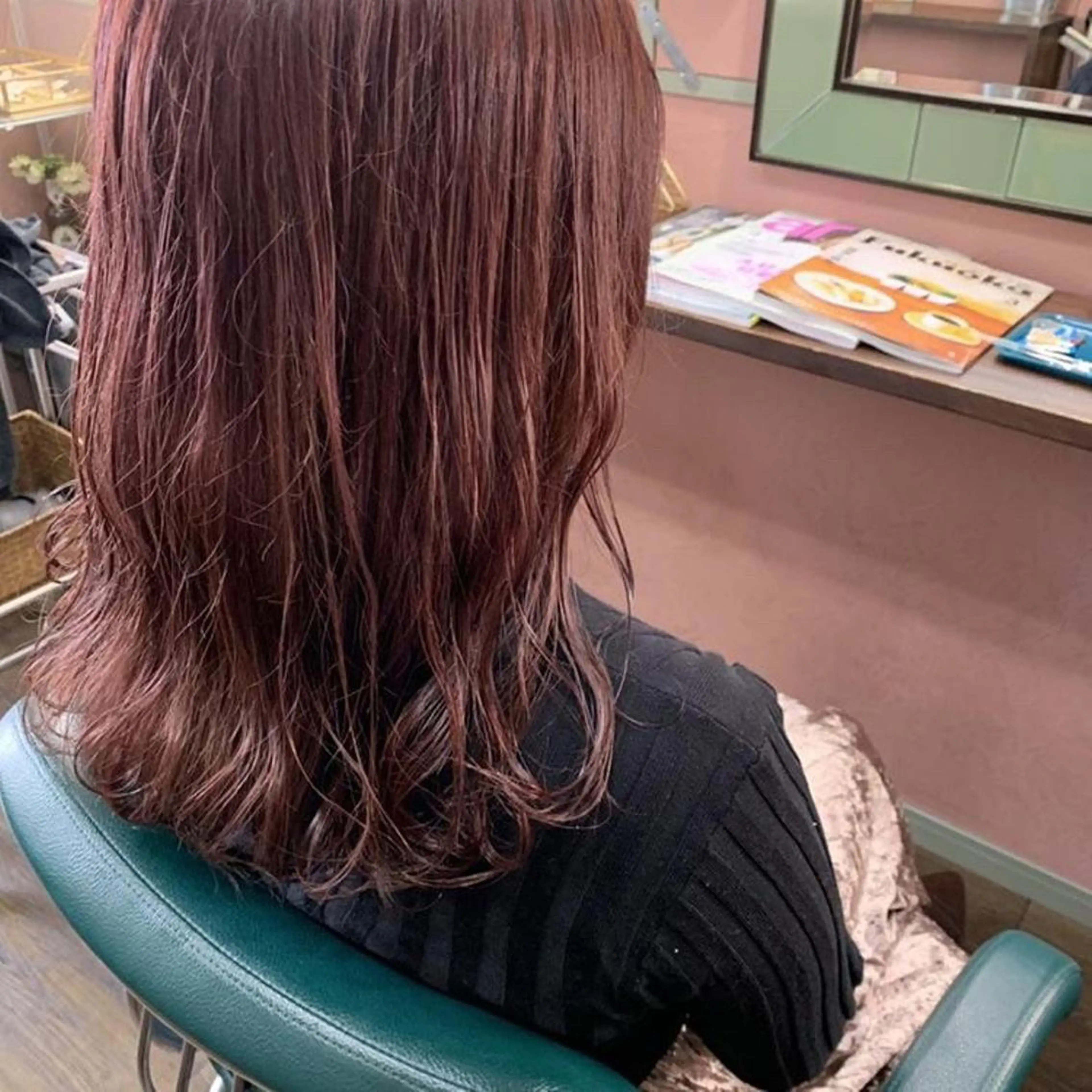 ミディアム カラー ピンクカラー chouette/ 根本優希のヘアスタイル