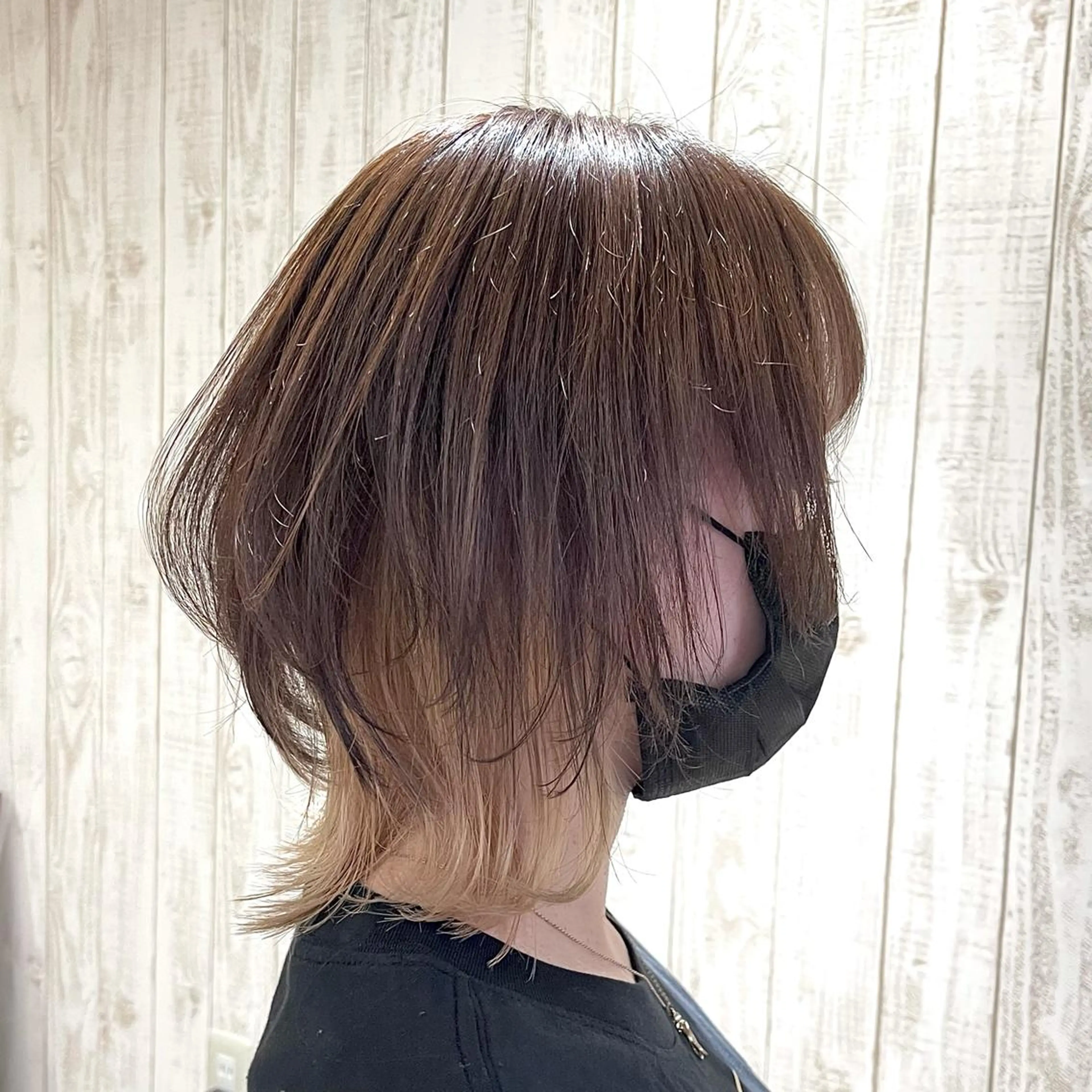 ショート カラー ブリーチ レイヤーカット ウルフカット ウルフレイヤー Emily所属・永石 知沙希の眉毛・アイブロウイメージ