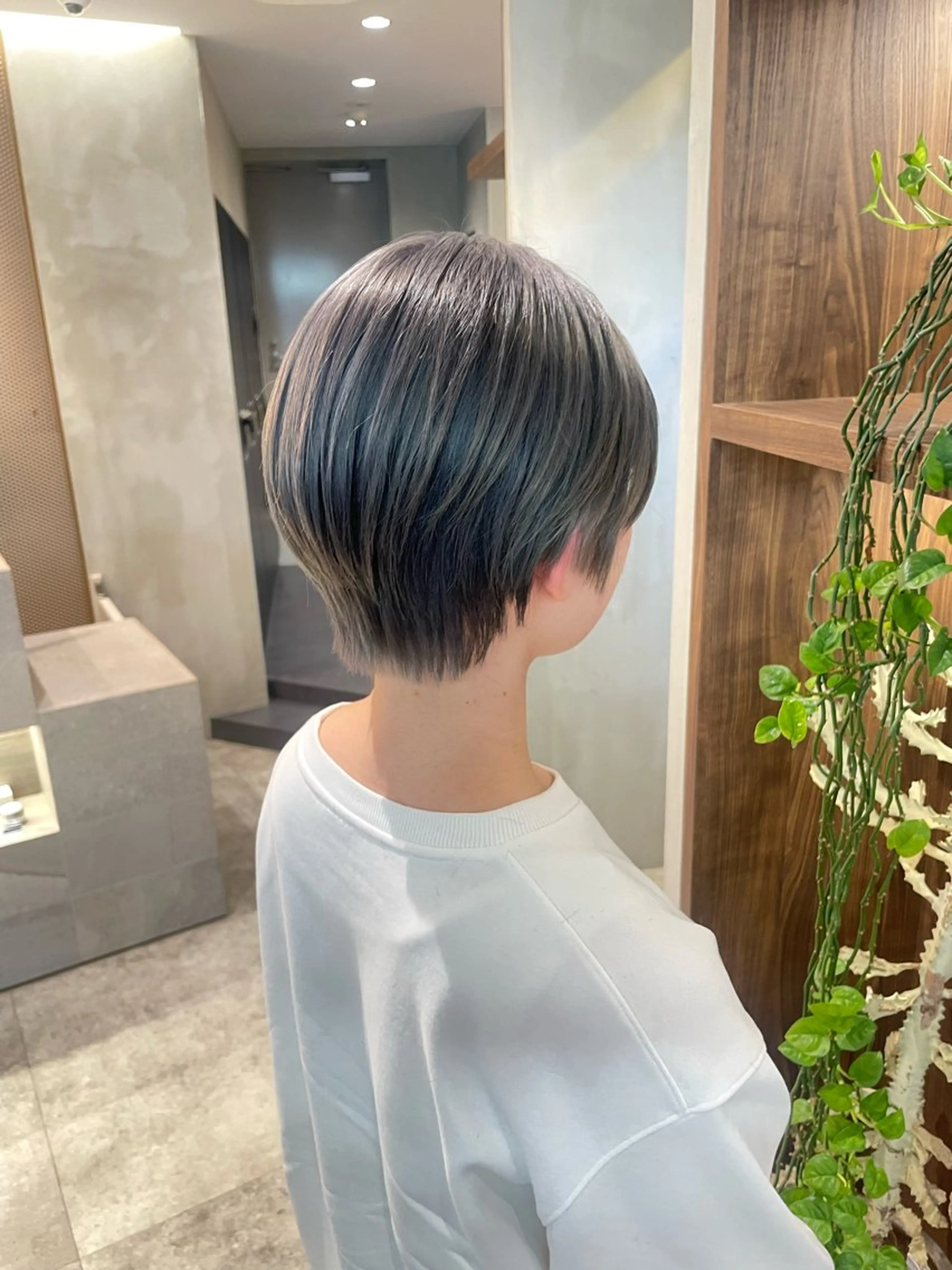 ショート カラー カット ヘアカラー Toiro 新宿所属・ハイトーン/透明感 yuinaのヘアスタイル