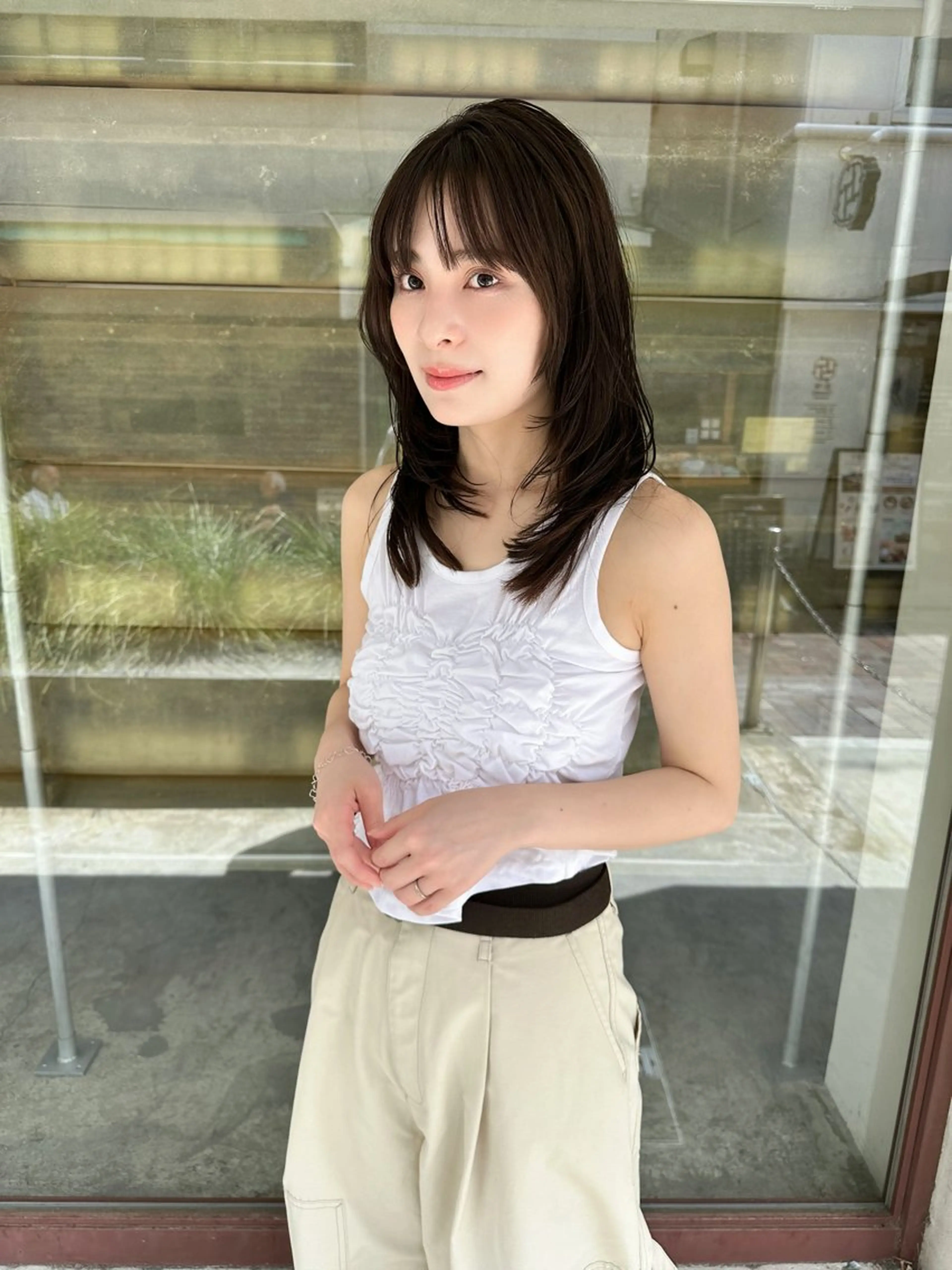 ミディアム レイヤーカット カット ヘアカラー トリートメント 鎌倉 彩のヘアスタイル