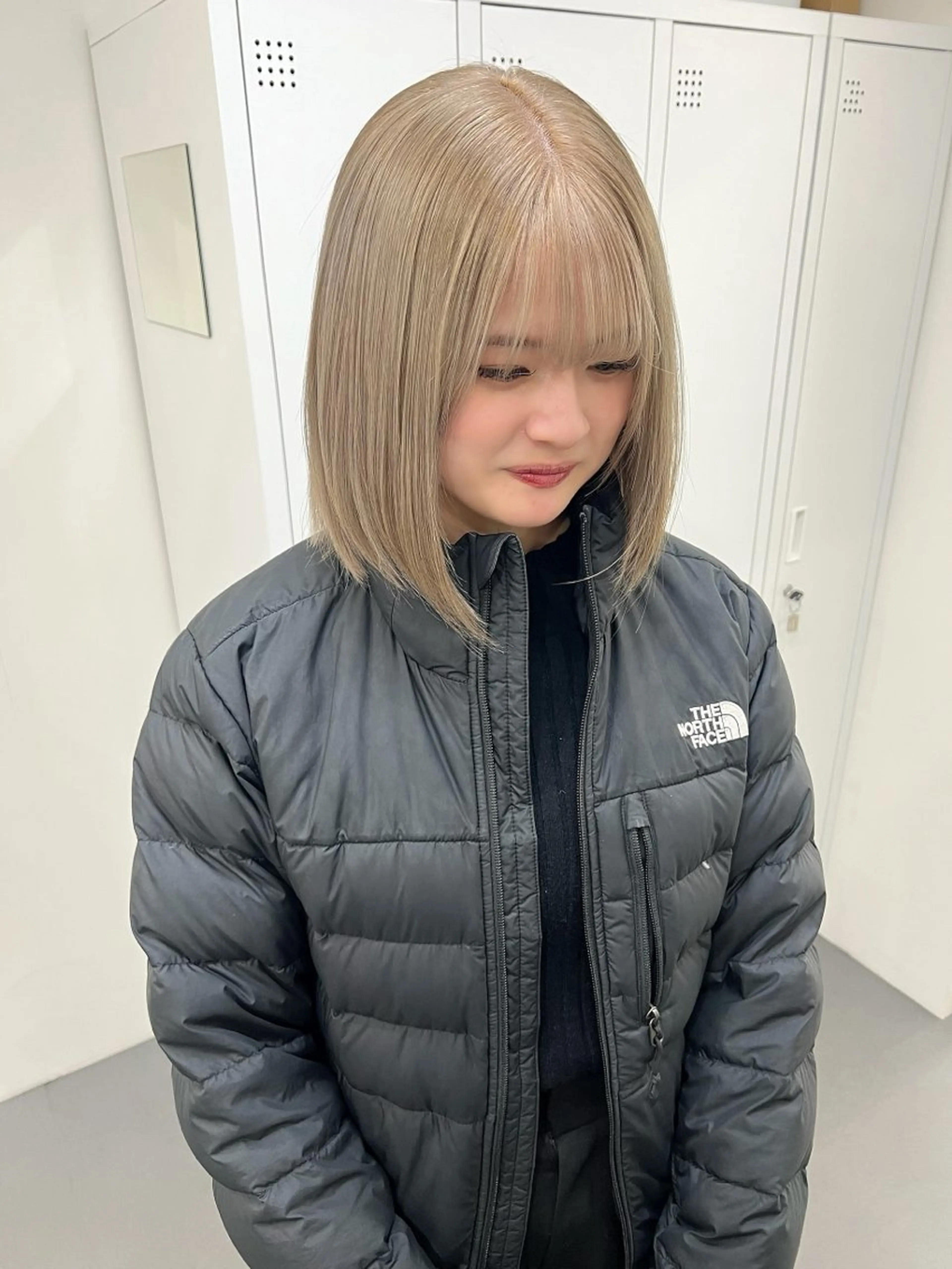 ミディアム カラー ブリーチ ハイトーンカラー Lavire所属・レイヤーカット/韓国 /ハイトーン/amiのヘアスタイル