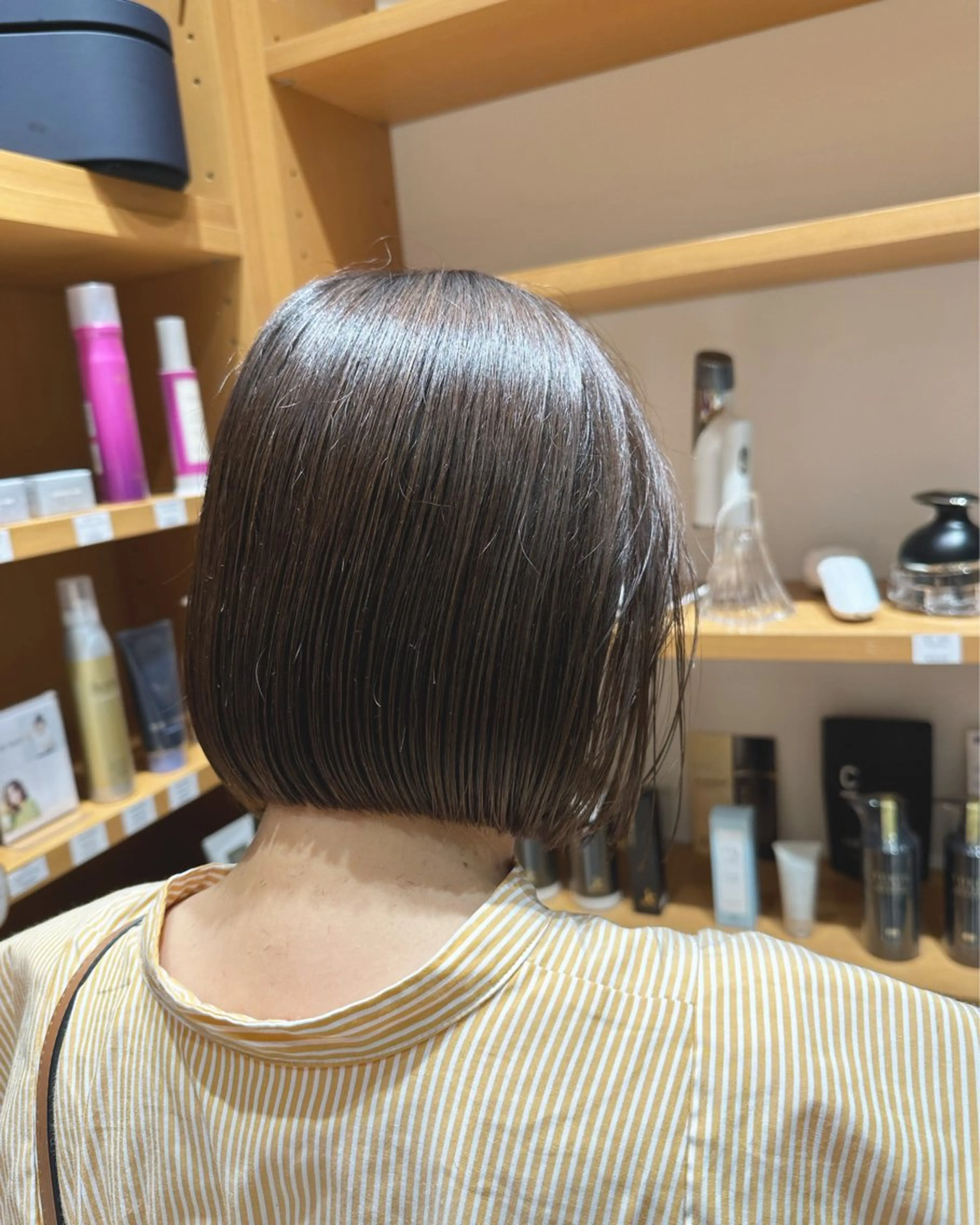 ショート ボブ 中島 愛のヘアスタイル