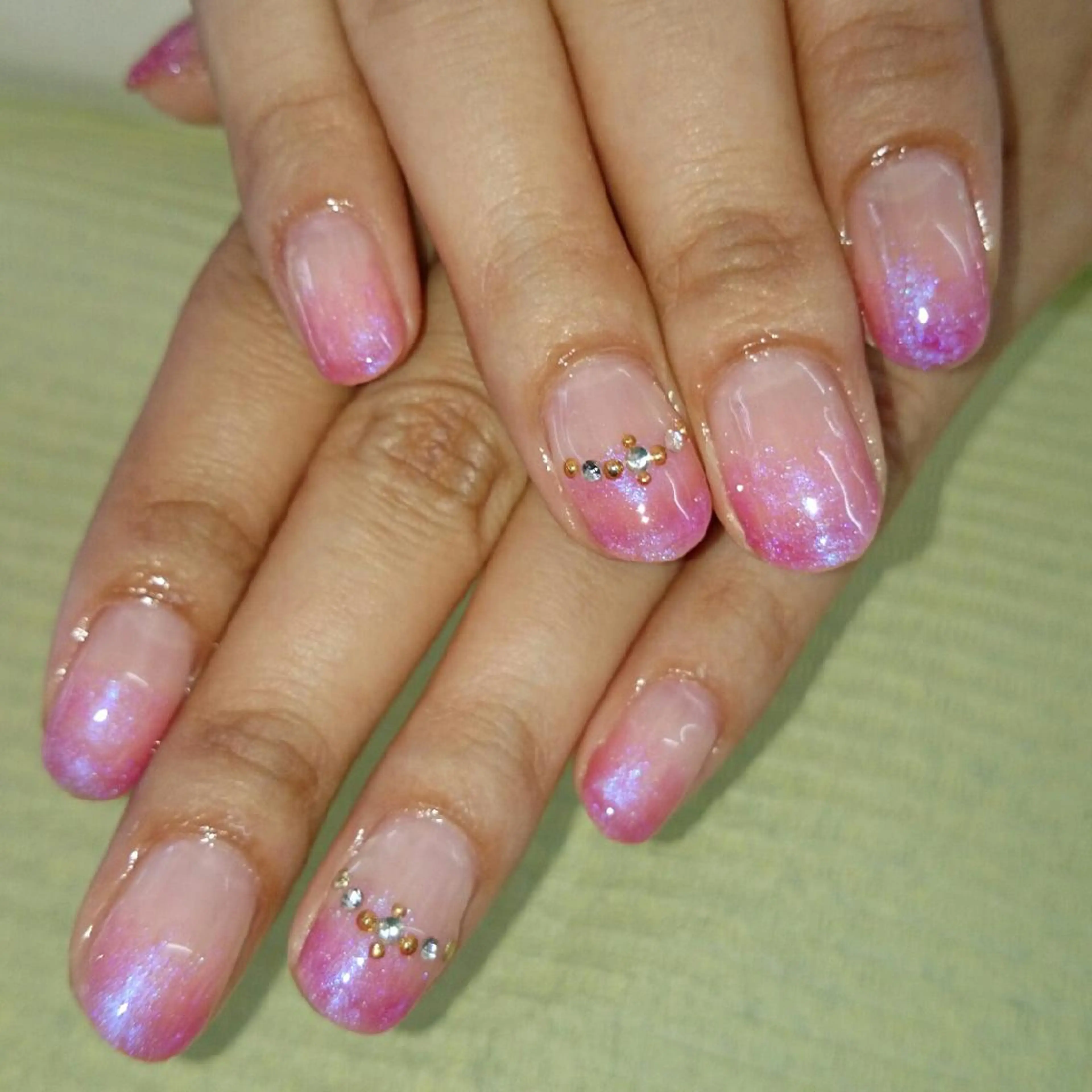 ネイル Hair salon Irie所属・與儀 知佳のネイルデザイン