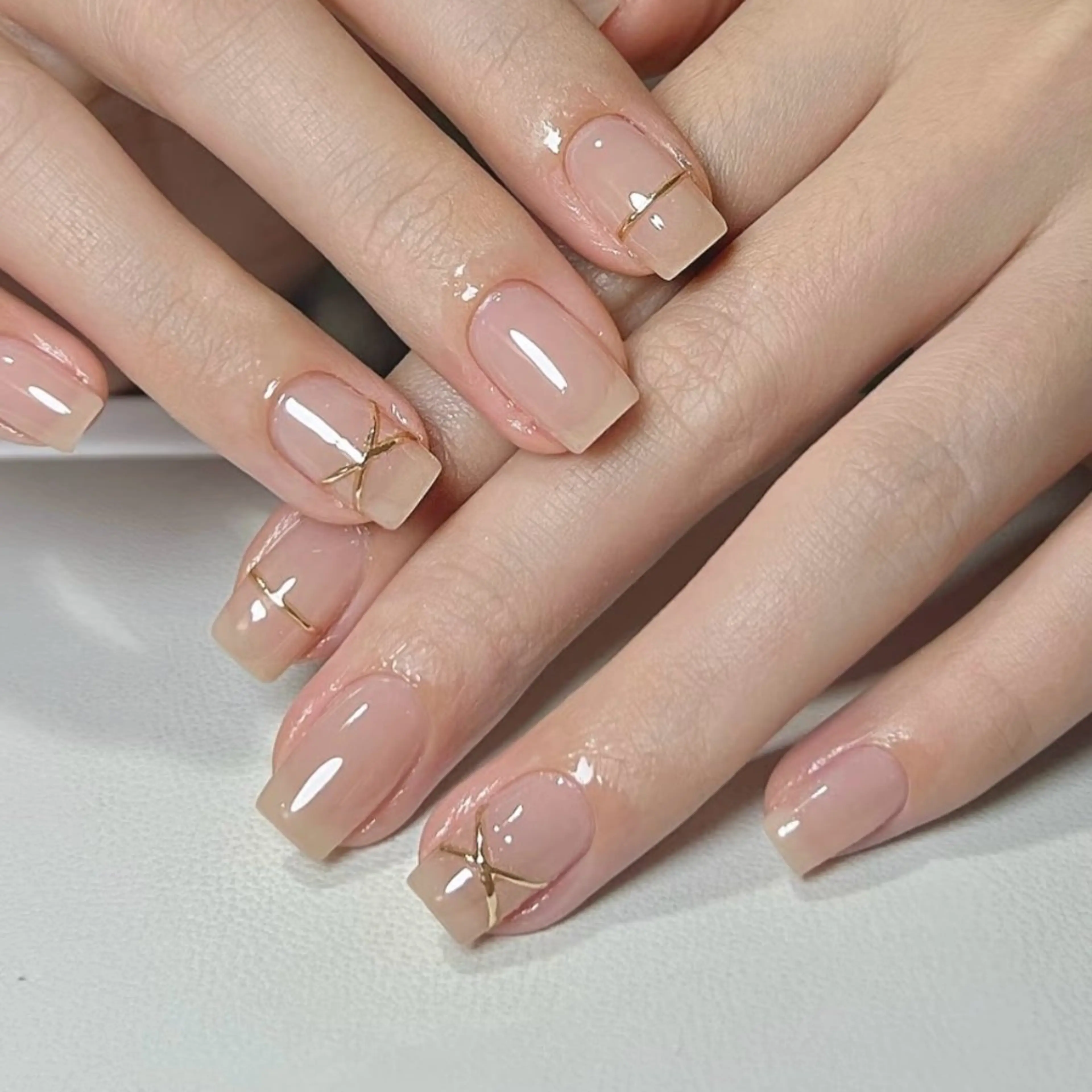 ネイル Nail salon Amoureuse ネイルサロン アムルーズ所属・ネイリスト ミクのネイルデザイン