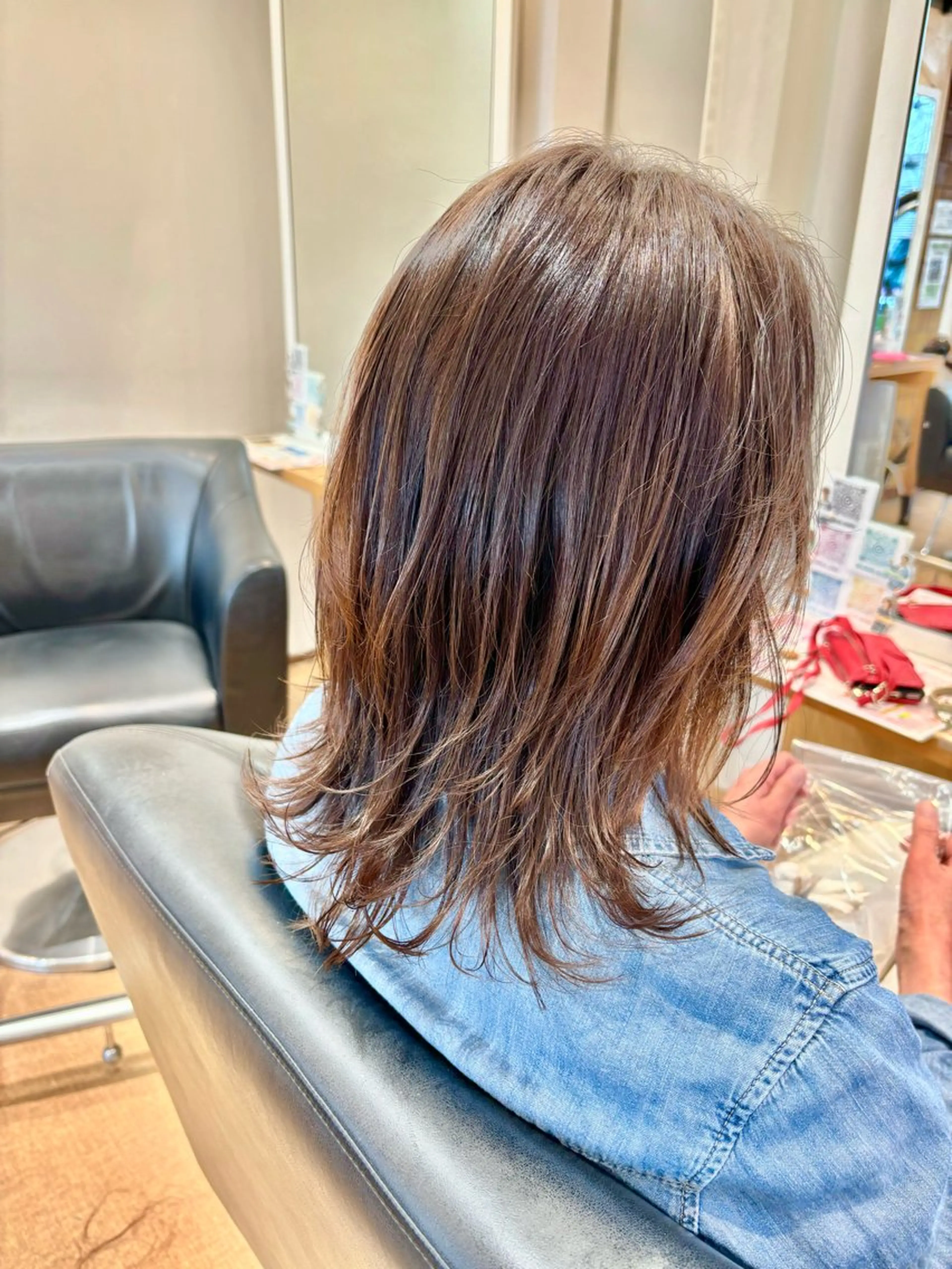 ミディアム カラー ブラウンカラー イヤリングカラー イルミナカラー ボブ レイヤーカット カット ヘアカラー 秋山知穂🌸縮毛矯正 ショートお任せ🌸のヘアスタイル