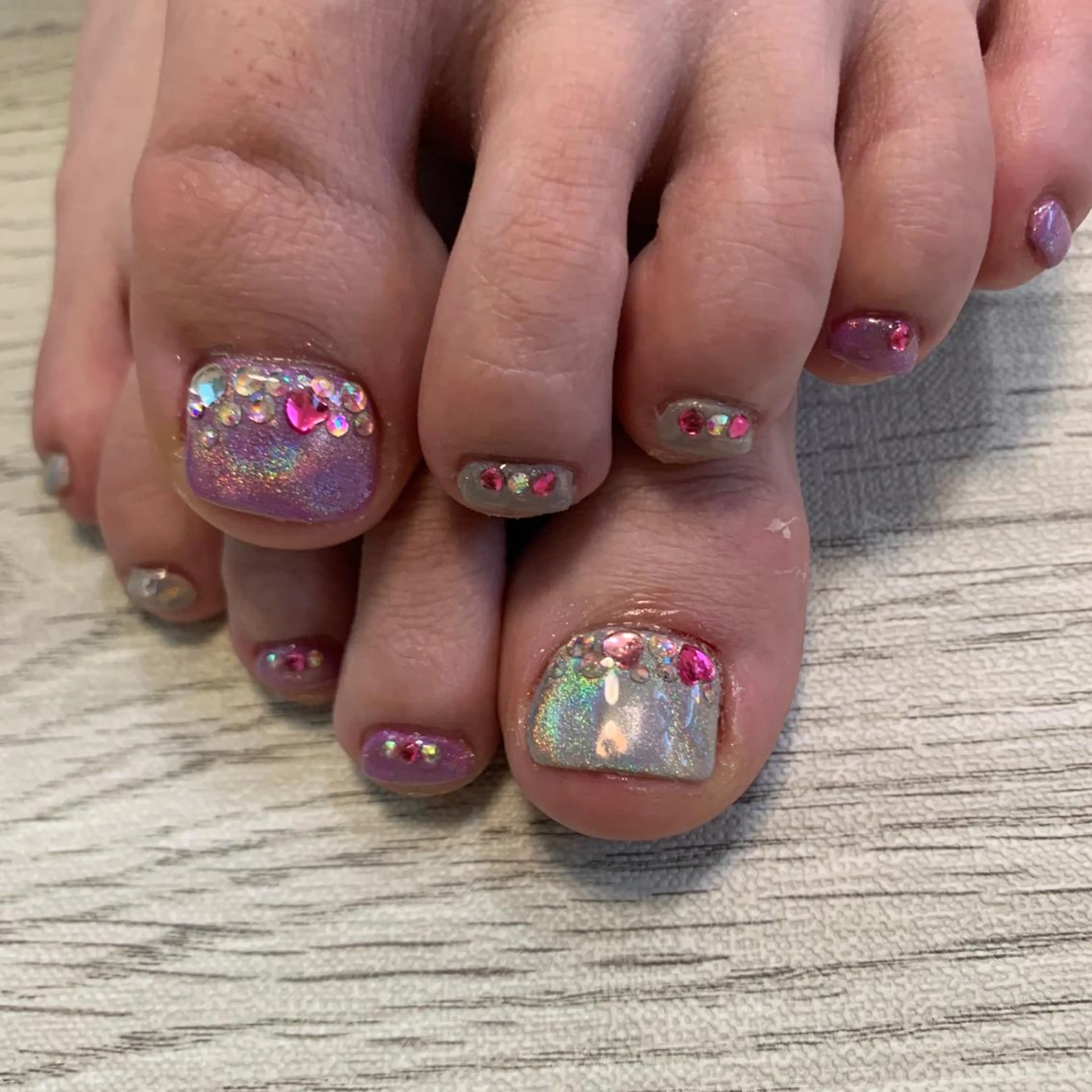 ネイル オーロラネイル ハート ハンドネイル フットネイル Adite nailのネイルデザイン