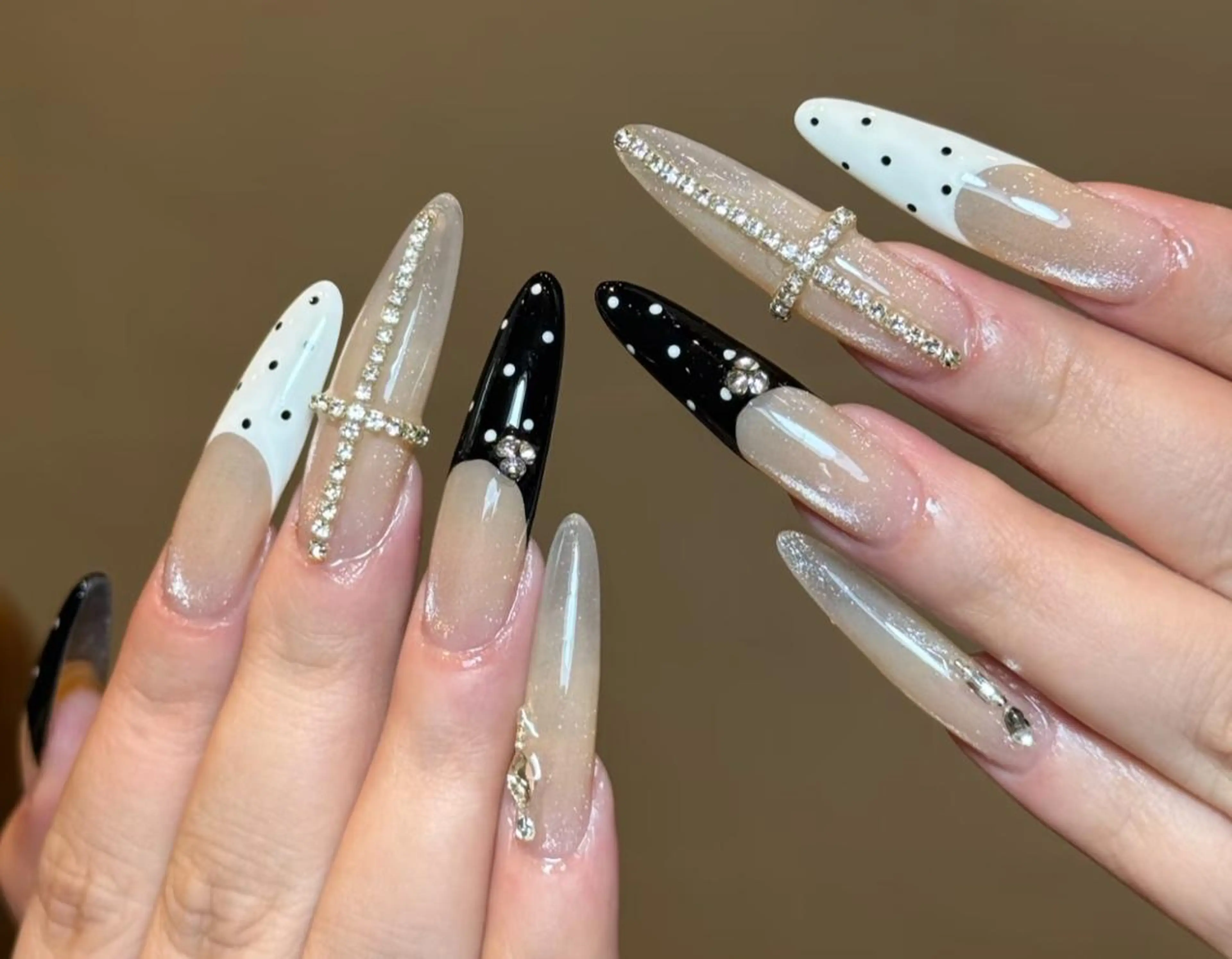 ネイル ハンドネイル 🎀 NaNa_nailのネイルデザイン