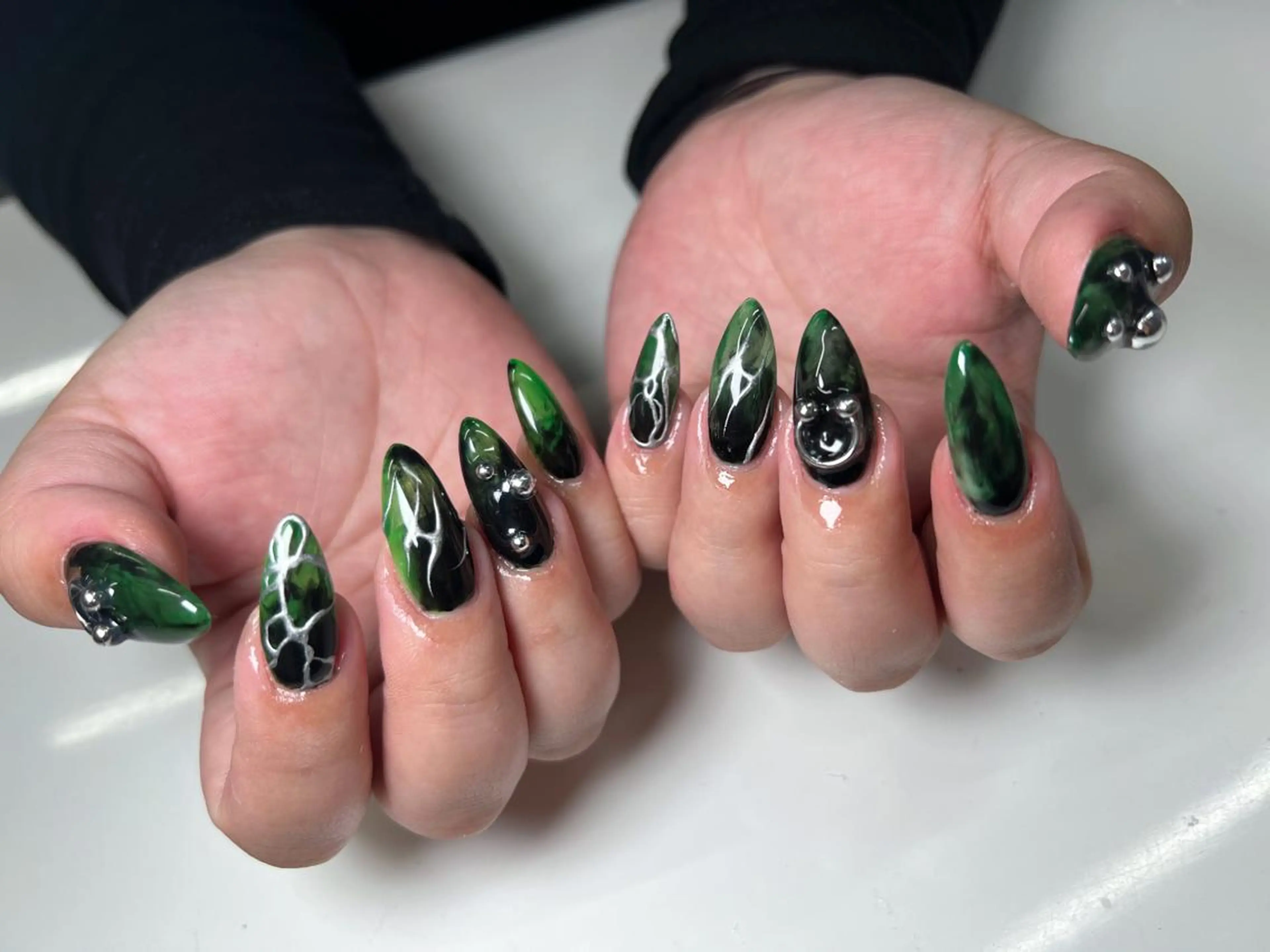 ネイル Nail Salon L'arc所属・💊大阪/心斎橋 moni🧠のネイルデザイン