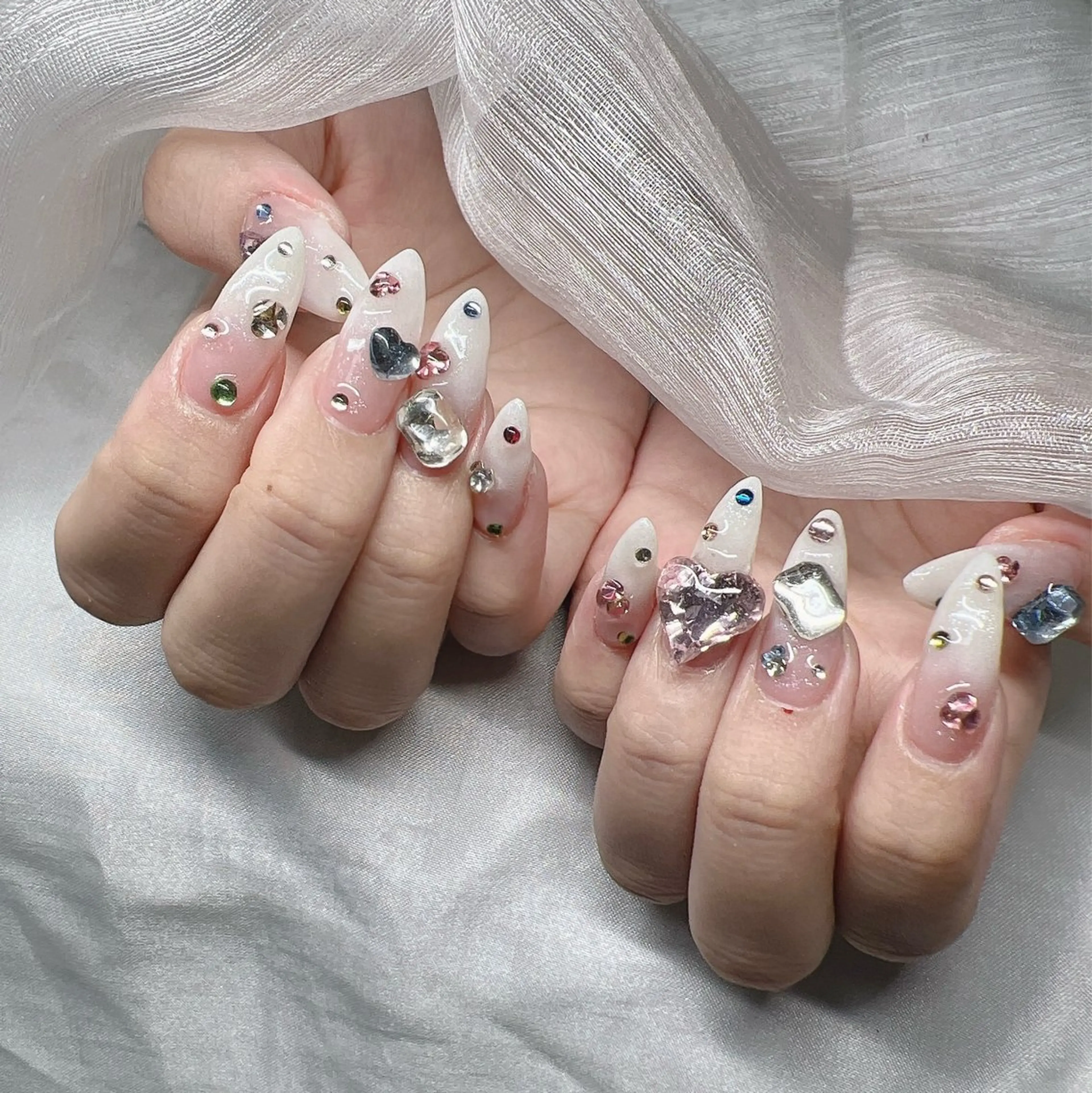 ネイル ハンドネイル Lee Nailsのネイルデザイン