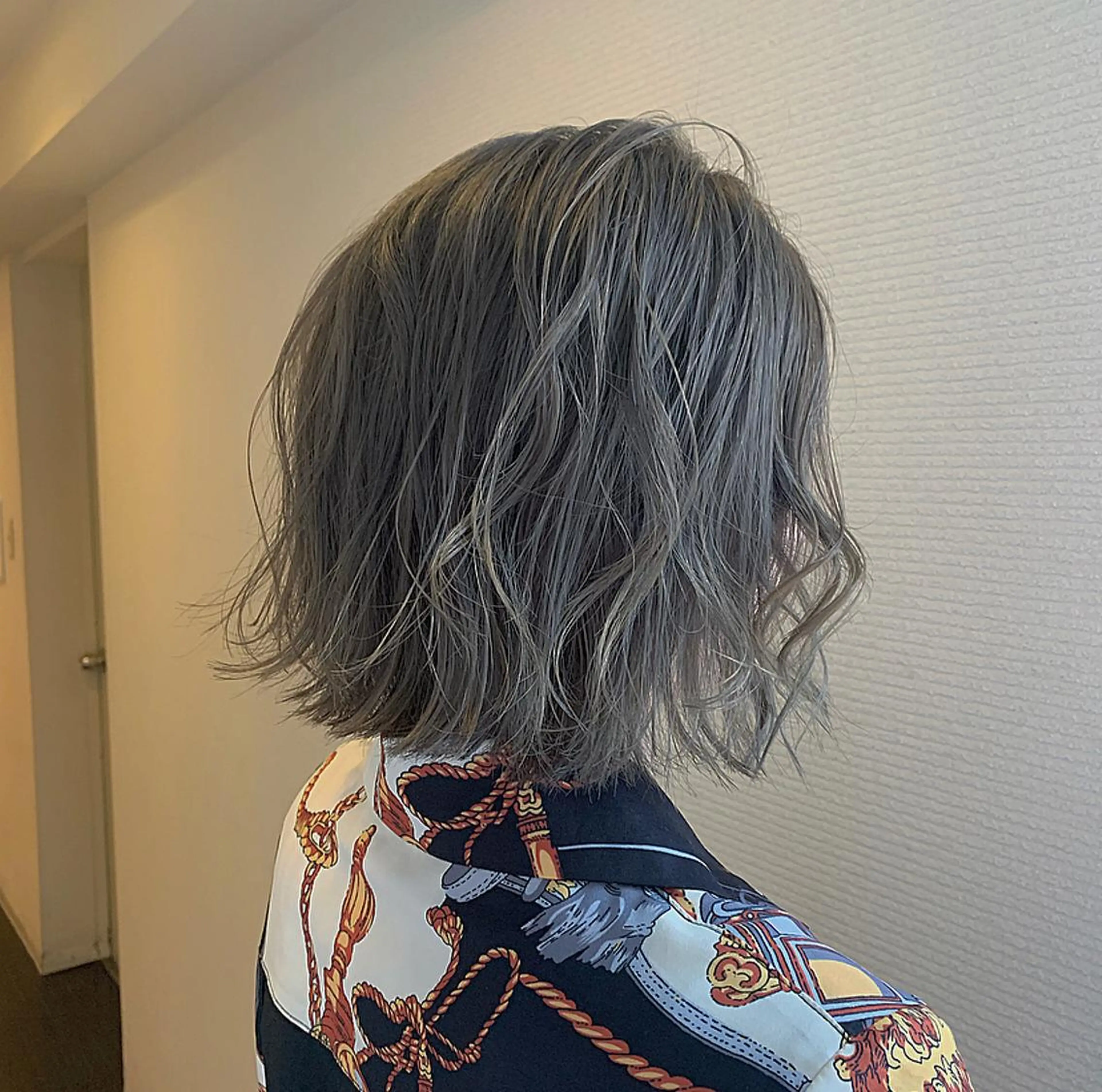 ショート カラー アッシュ アッシュグレー 透明感カラー 韓国ヘア🇰🇷 YURIYAのヘアスタイル