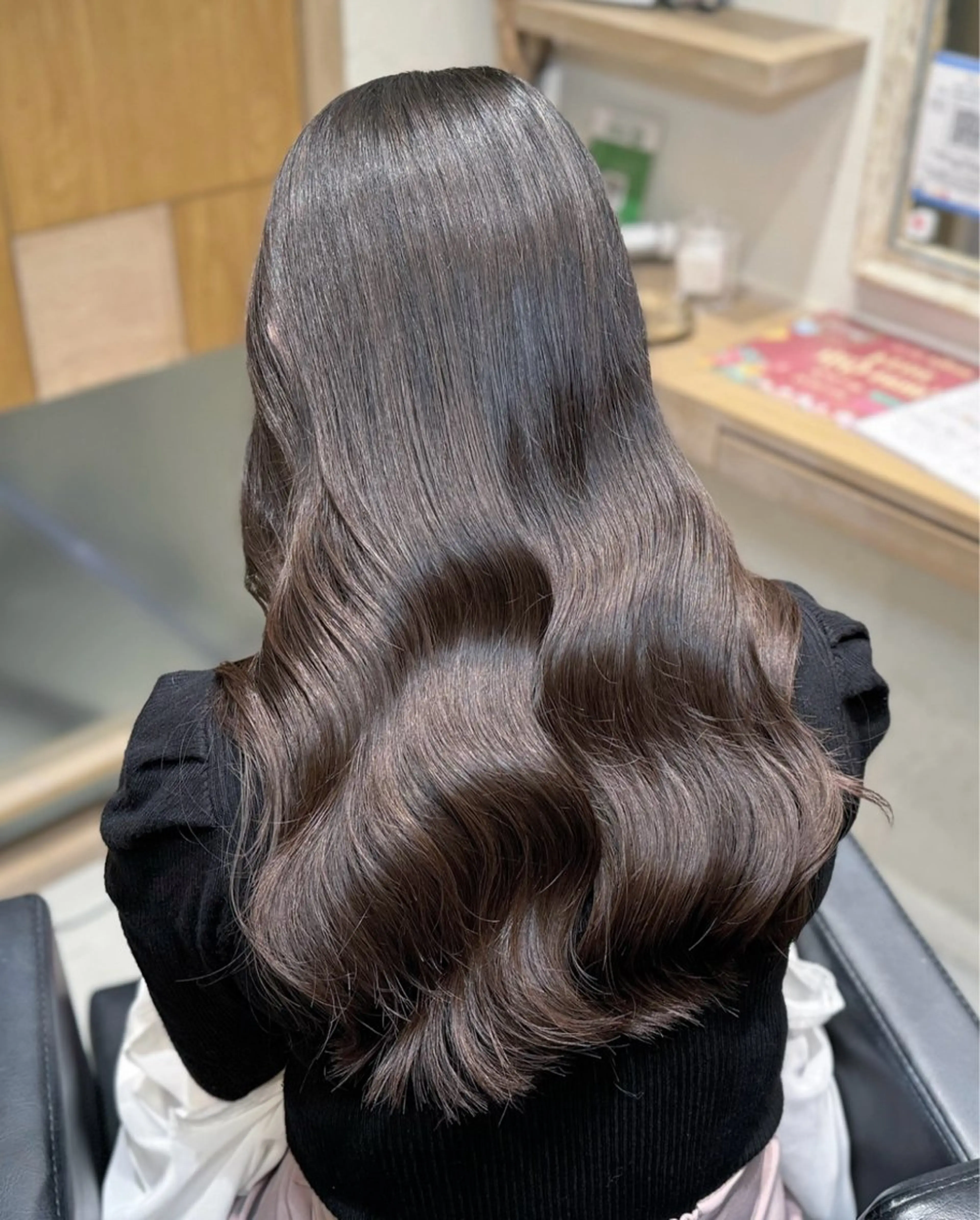 ロング カット ヘアカラー トリートメント 透明感カラー/顔周り カット/レイヤーにかのヘアスタイル