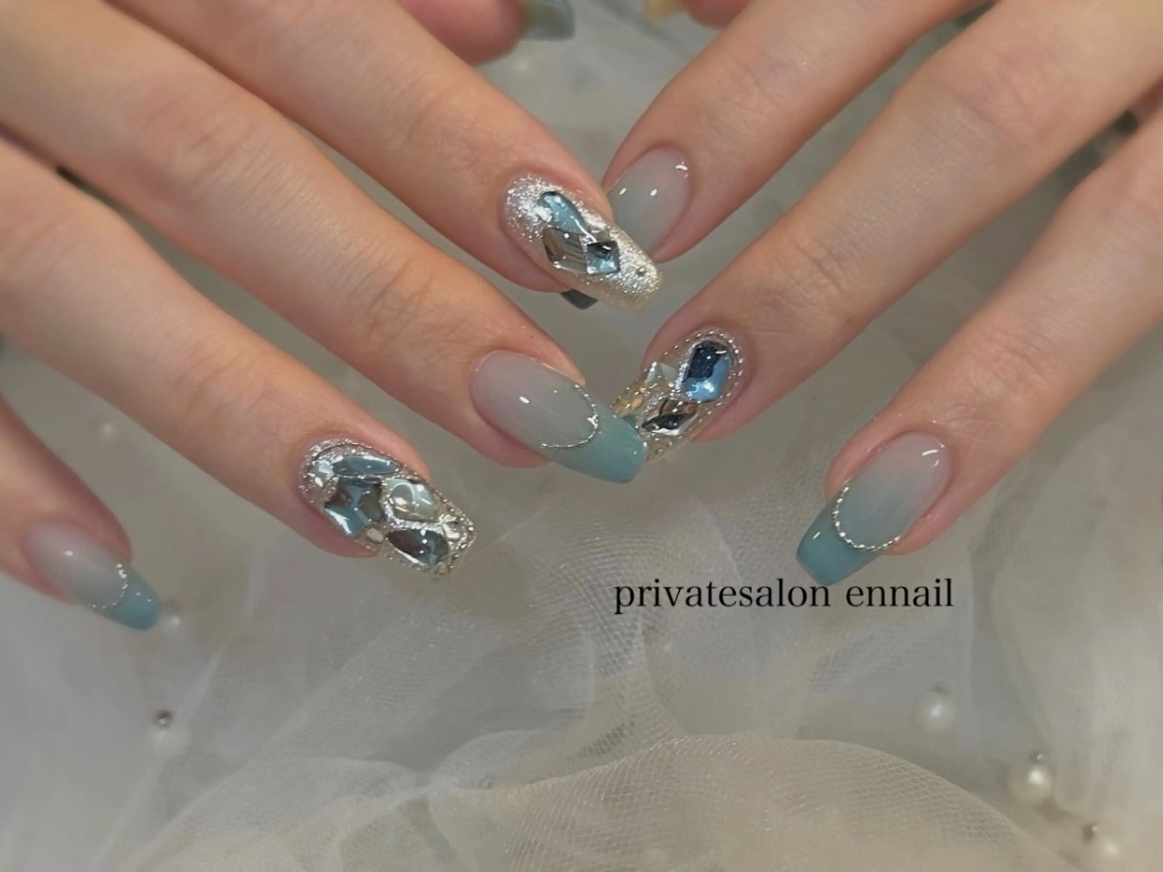 ネイル フラッシュネイル ジェルネイル キラキラネイル 韓国ネイル ロングネイル ハンドネイル en nail  心斎橋のネイルデザイン