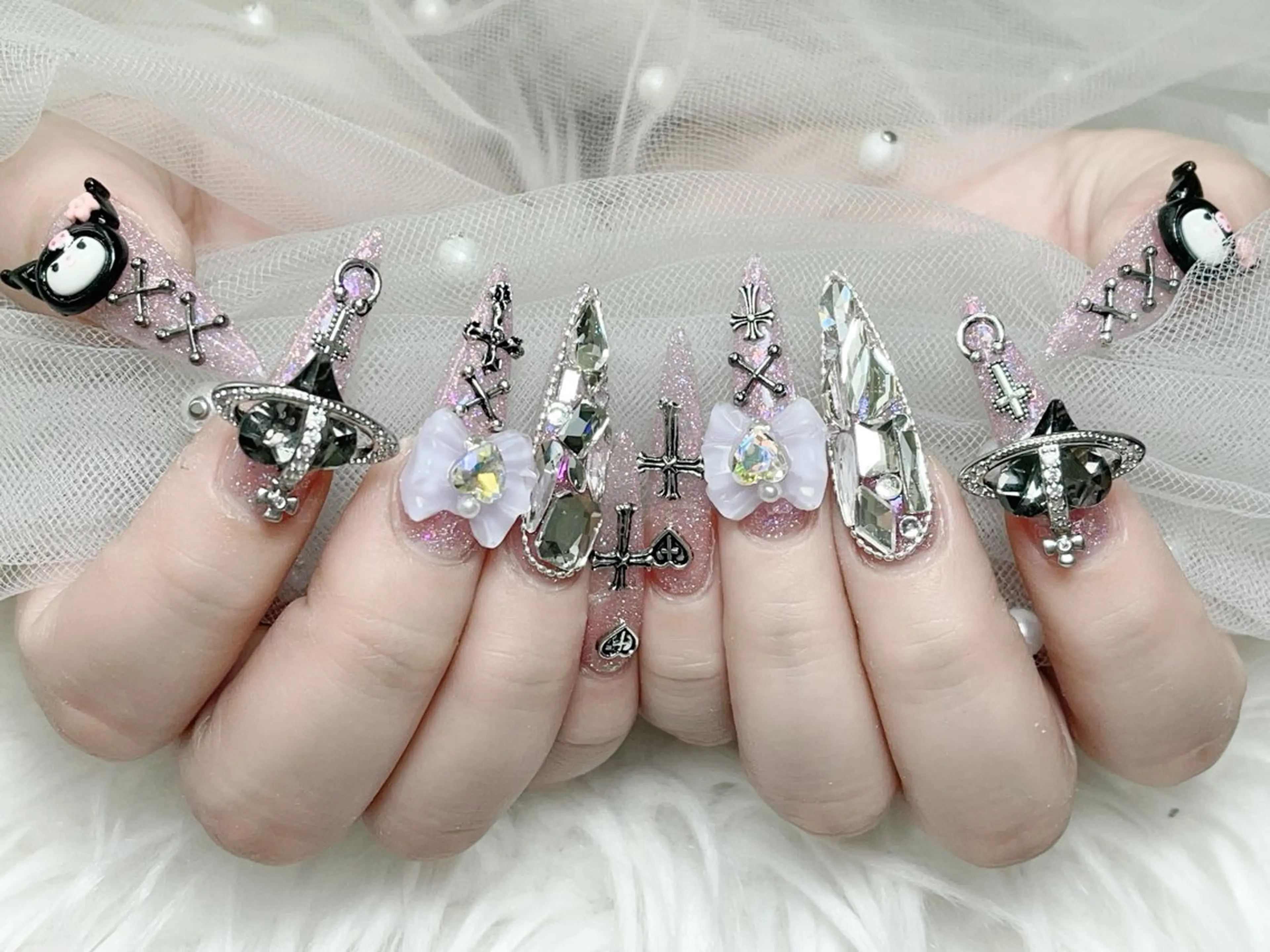 メンズ ネイル アートネイル フレンチネイル ジェルネイル キラキラネイル パラジェル Bloom スカルプ専門店のネイルデザイン