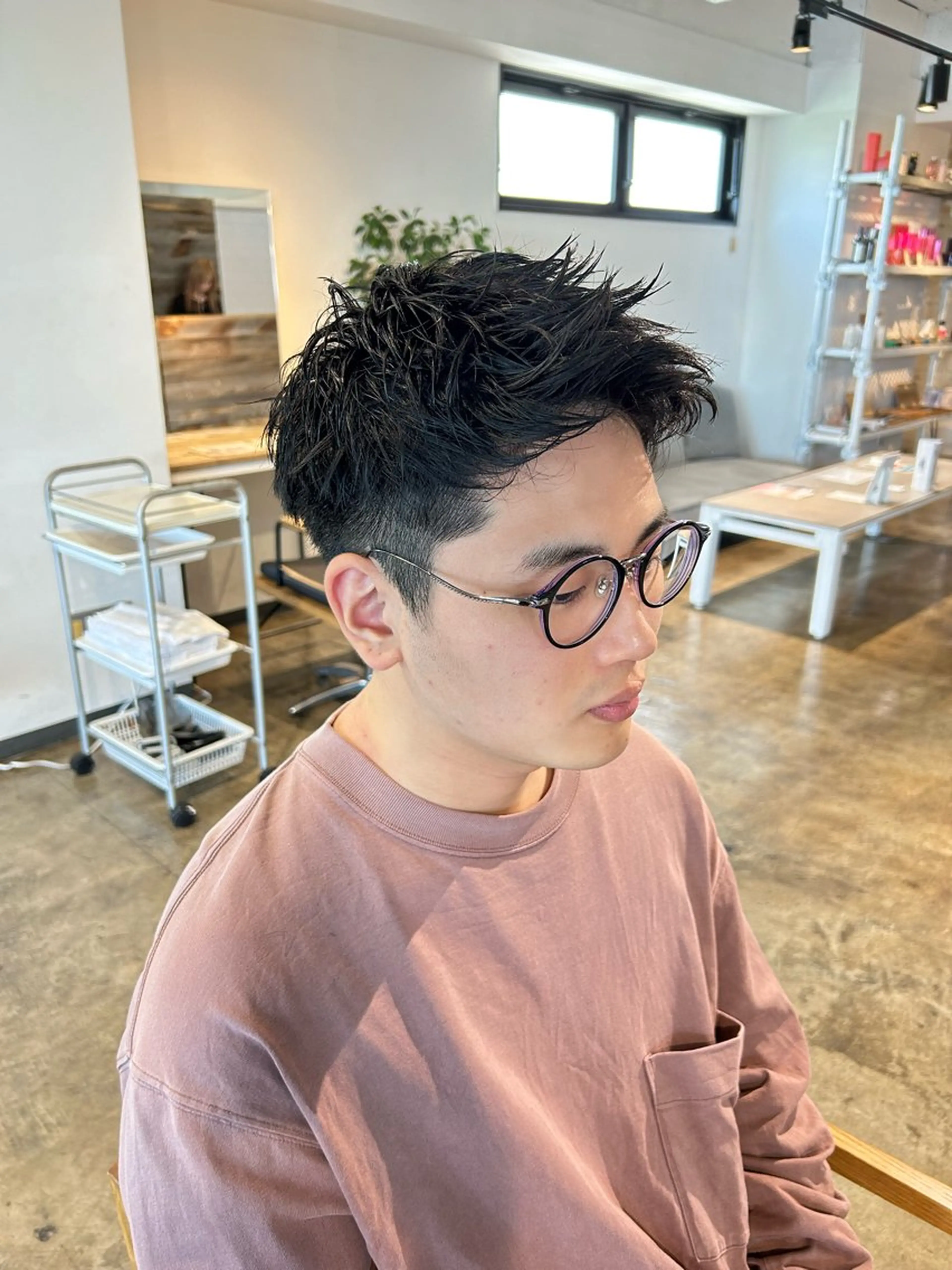 ショート パーマ メンズ センターパート ダウンパーマ カルマパーマ メンズ韓国風 マッシュ become men's hair 名駅店所属・名駅/フェザーパーマ 韓国ヘア/森岡のヘアスタイル