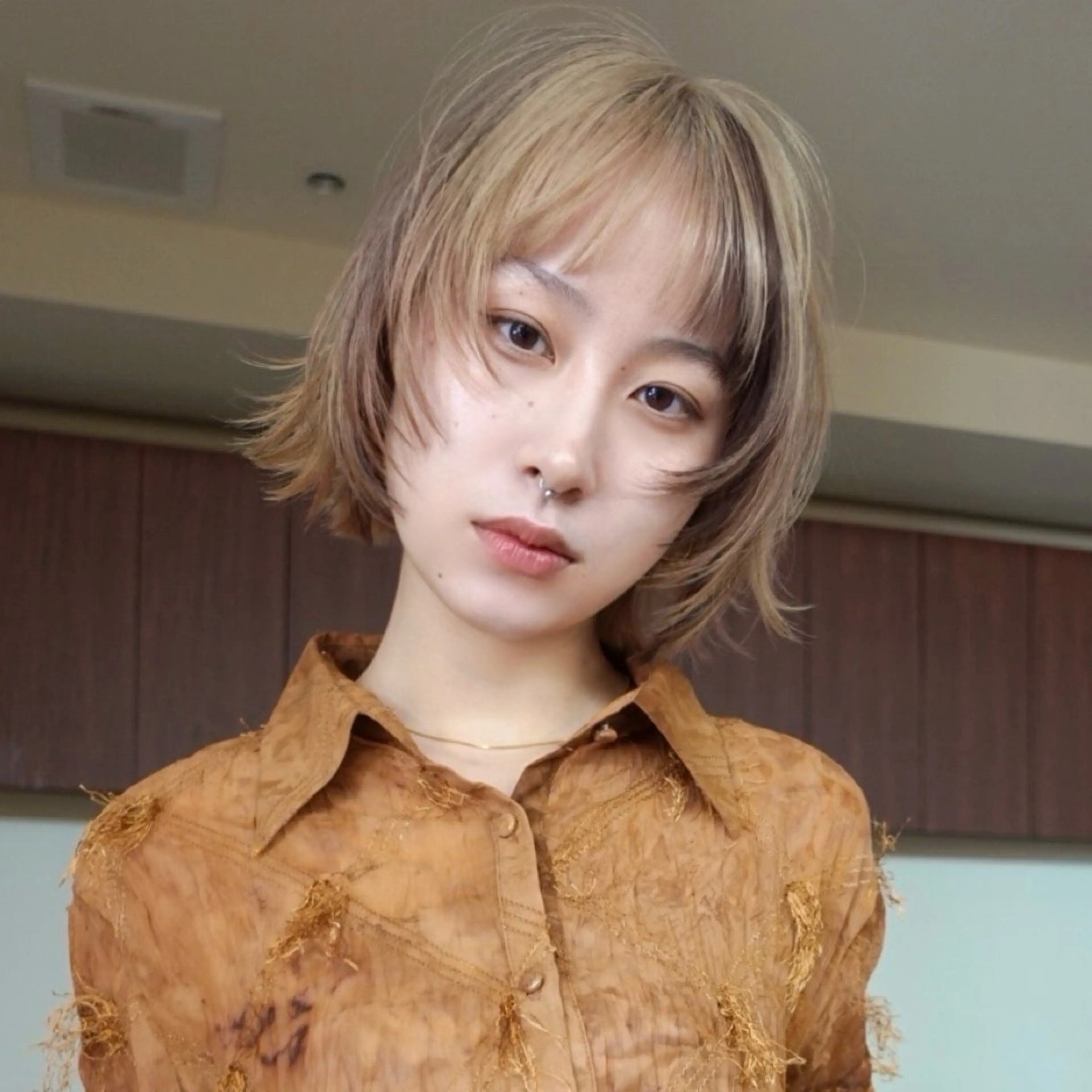 ショート カラー ボブレイヤー ブラウンカラー ナチュラルブラウン ボブ レイヤーカット カット ヘアカラー トリートメント レイヤーカット ボブ　渋谷のヘアスタイル