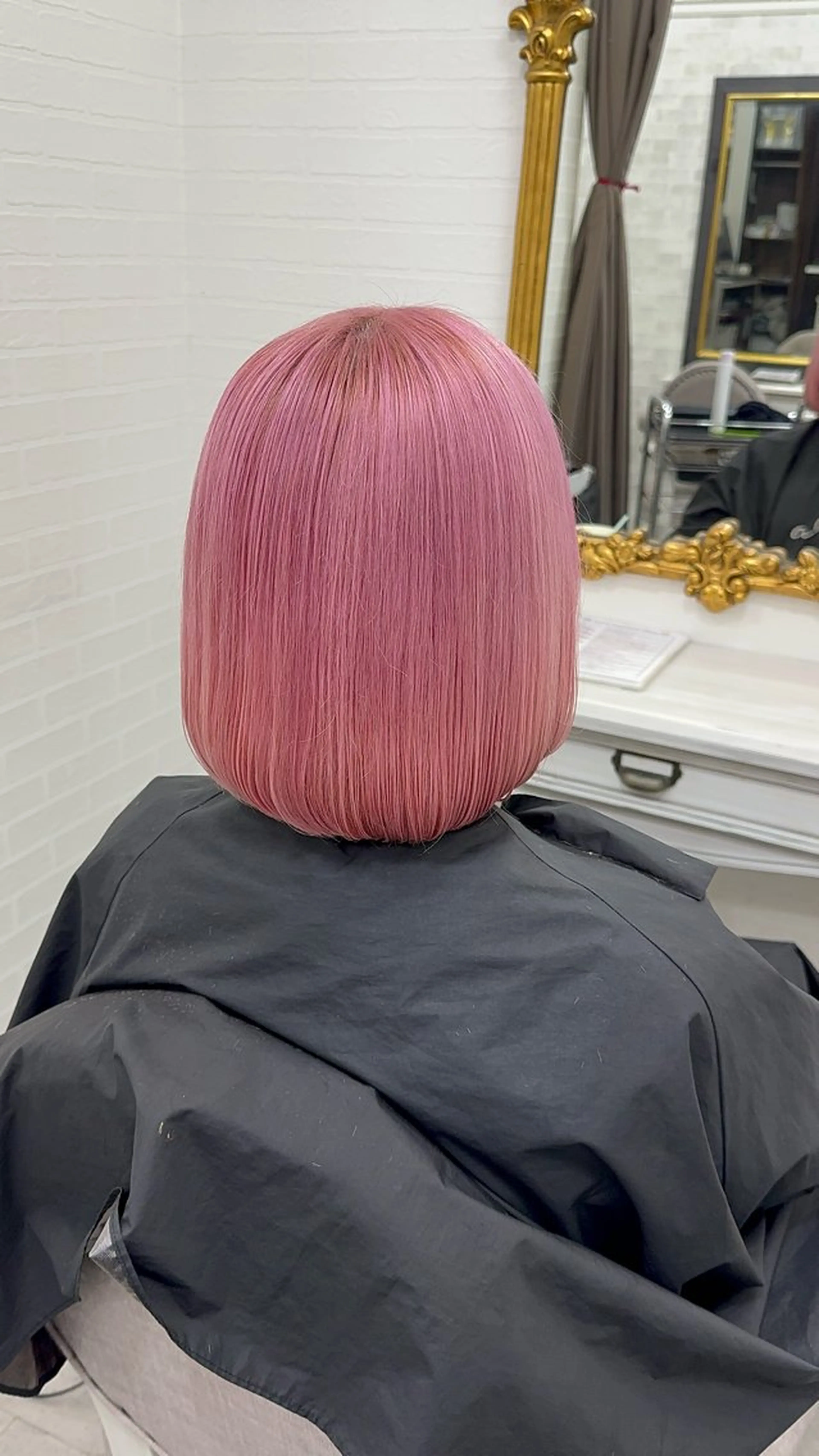 ショート ヘアカラー トリートメント 推しカラー💫 ブリーチ💫若菜覚のヘアスタイル